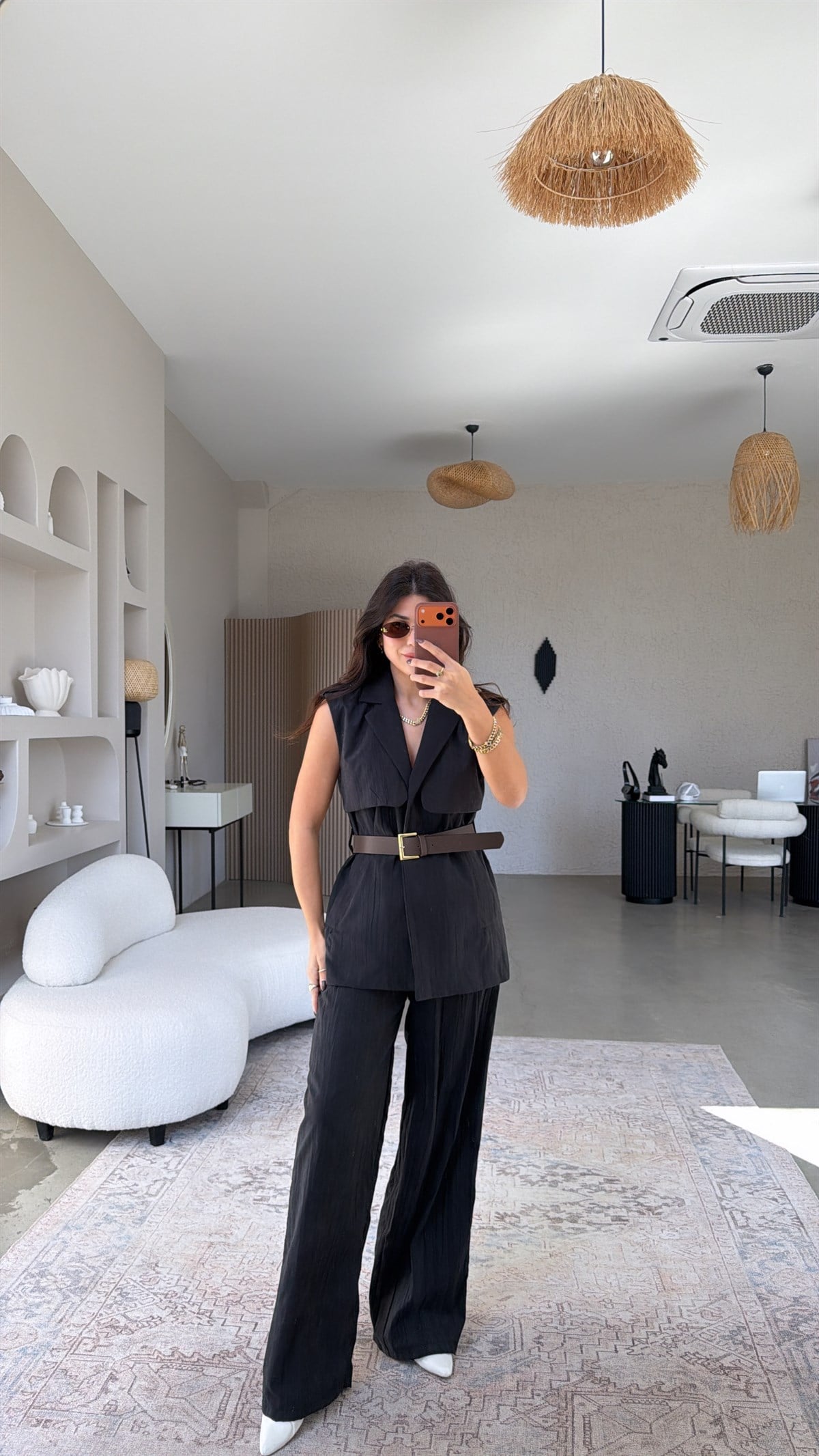 Siyah Yelekli Kemerli Takım