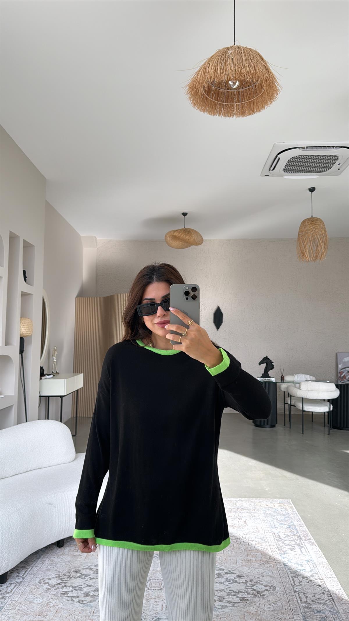 Siyah Yeşil Biyeli Triko