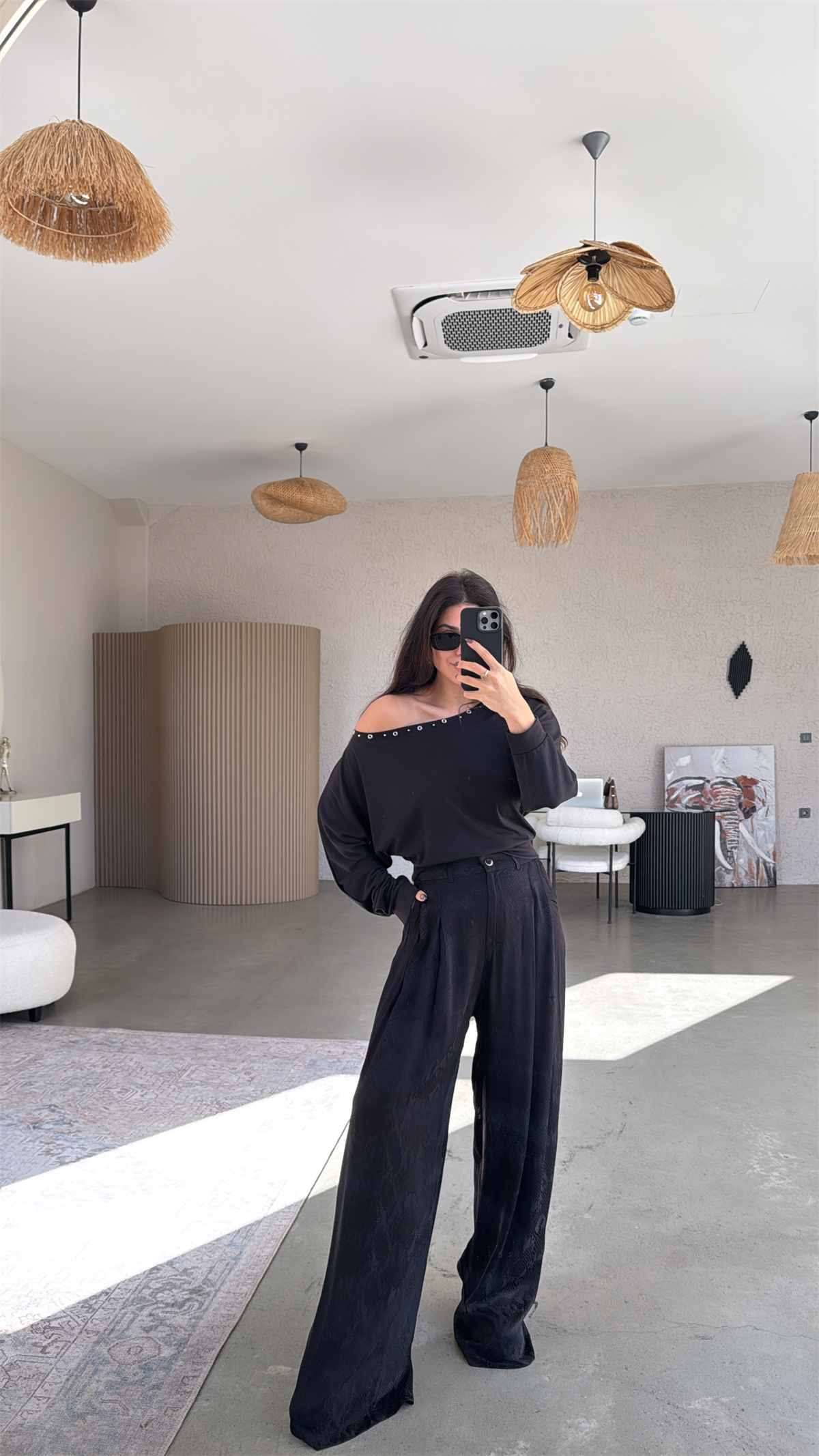 Siyah Yılan Deri Görünümlü Dökümlü Premium Kumaş Pantolon