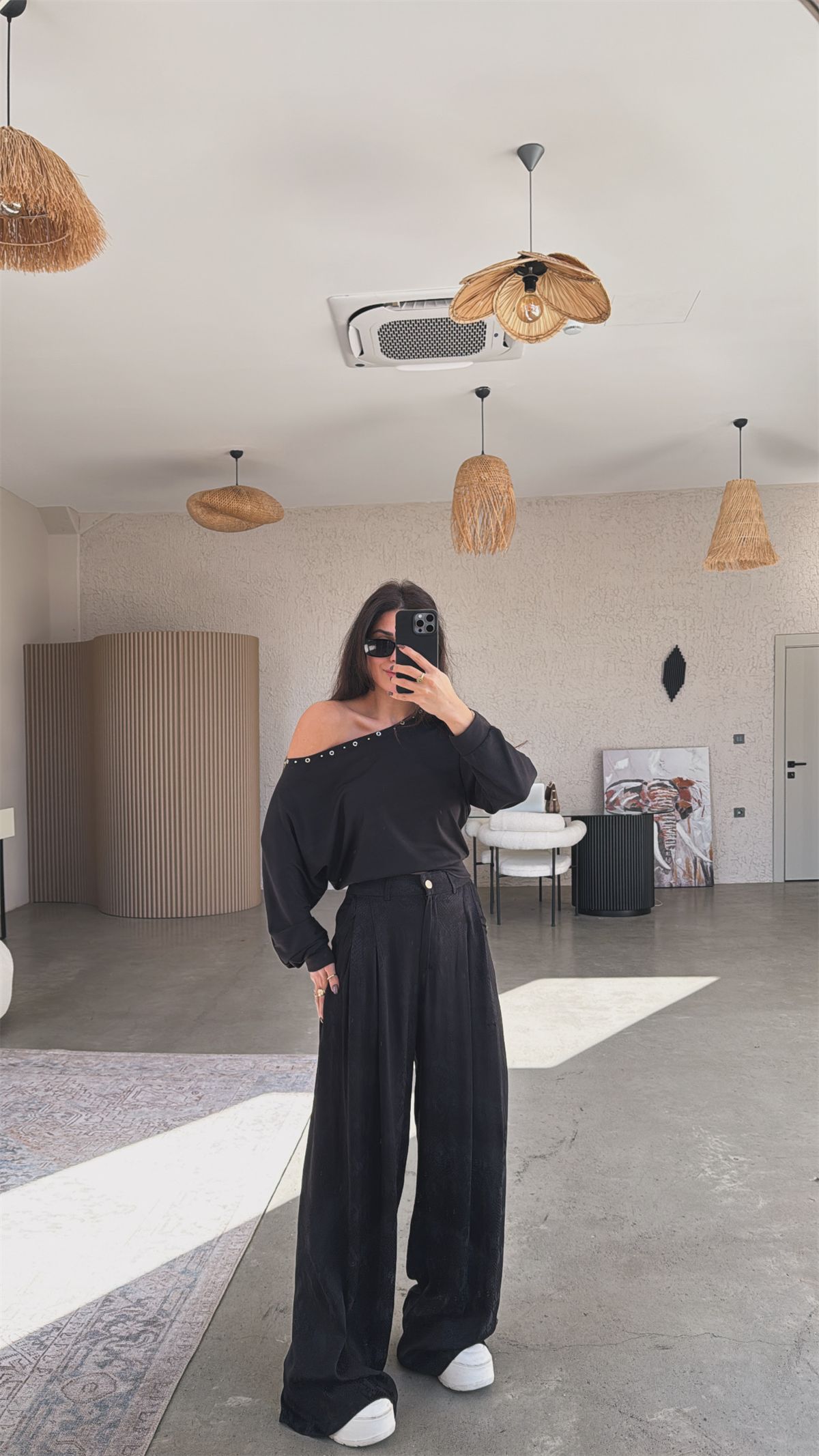 Siyah Yılan Deri Görünümlü Dökümlü Premium Kumaş Pantolon