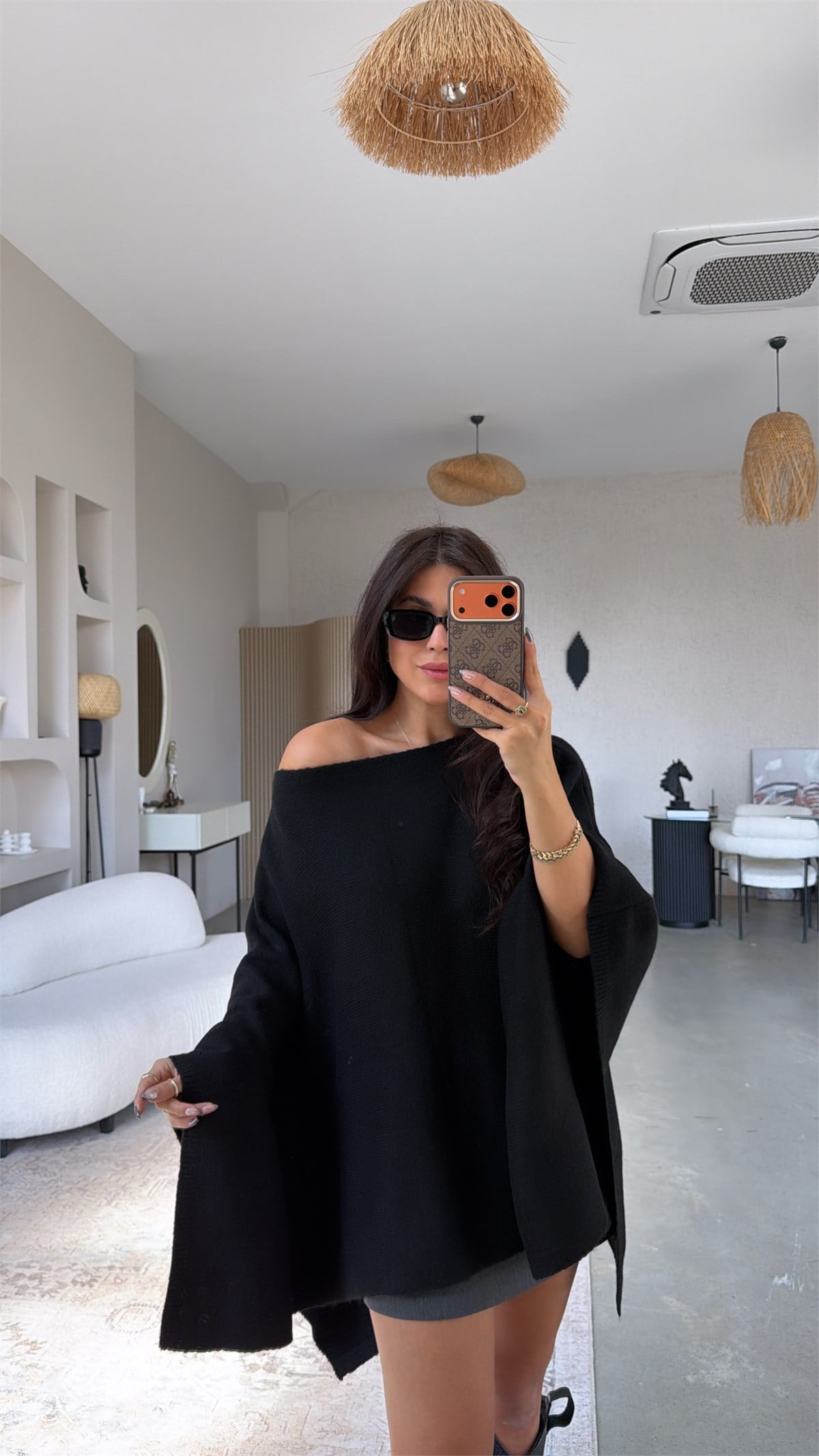 Siyah Yumoş Basic Panço