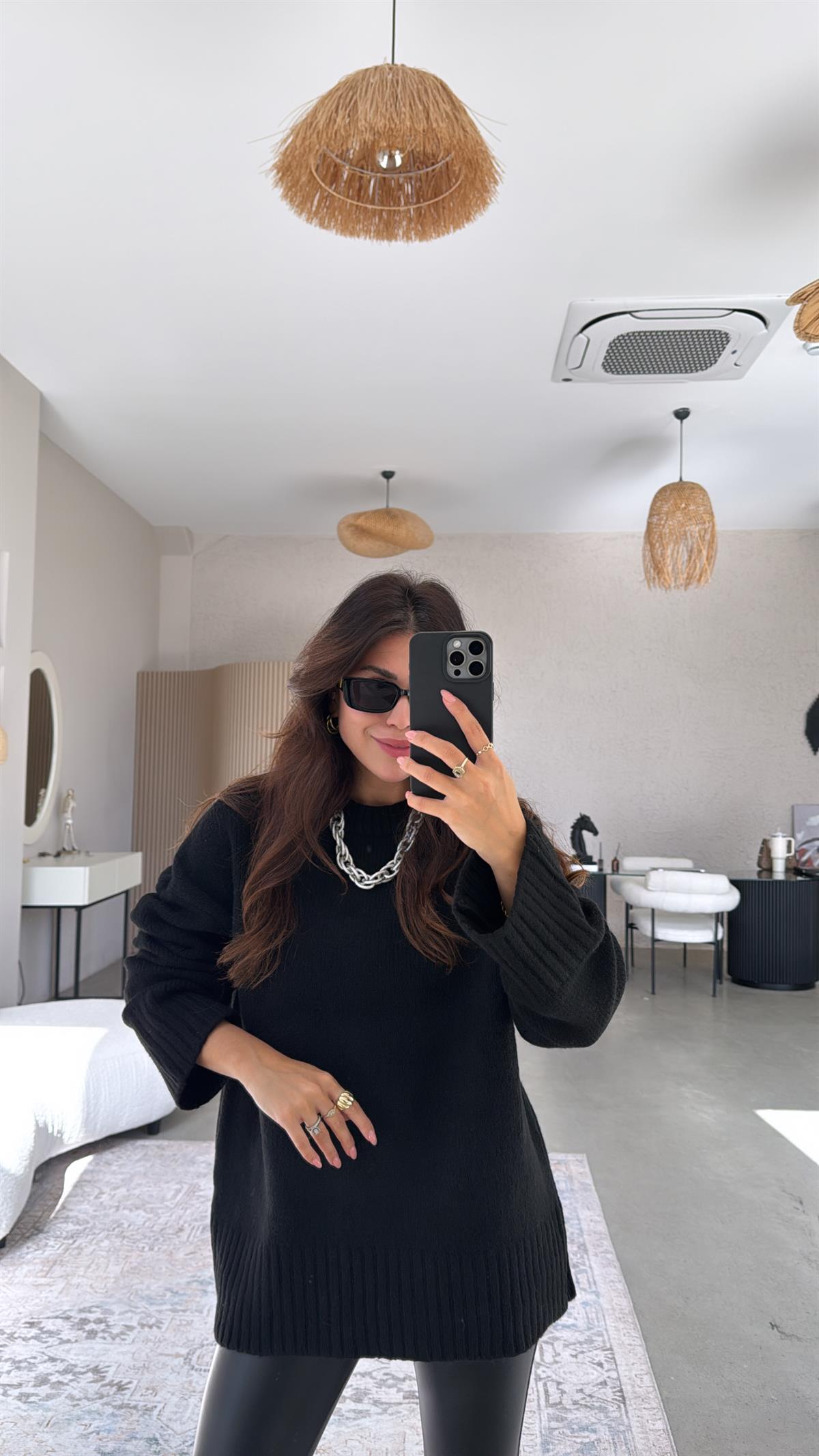 Siyah Yumoş Bisiklet Yaka Basic Kazak