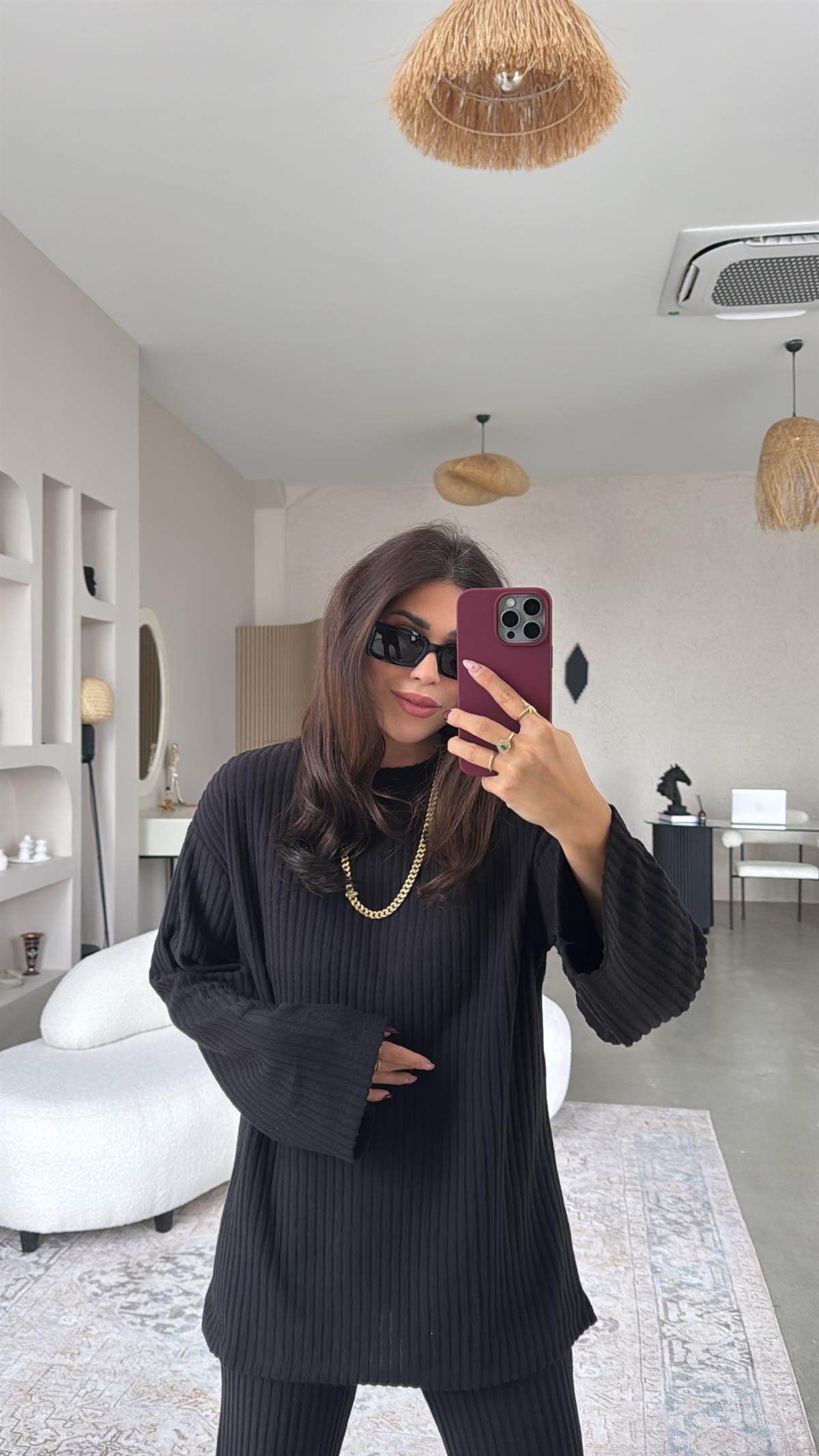 Siyah Yumoş Triko Takım