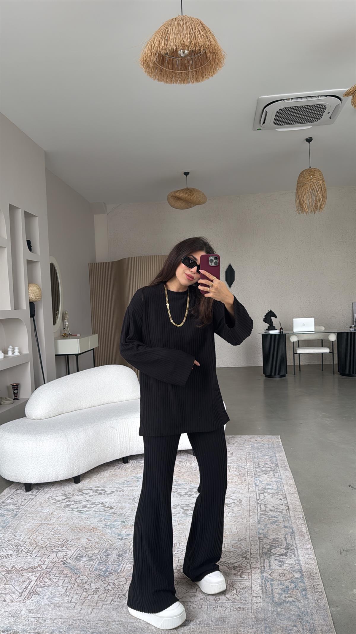 Siyah Yumoş Triko Takım