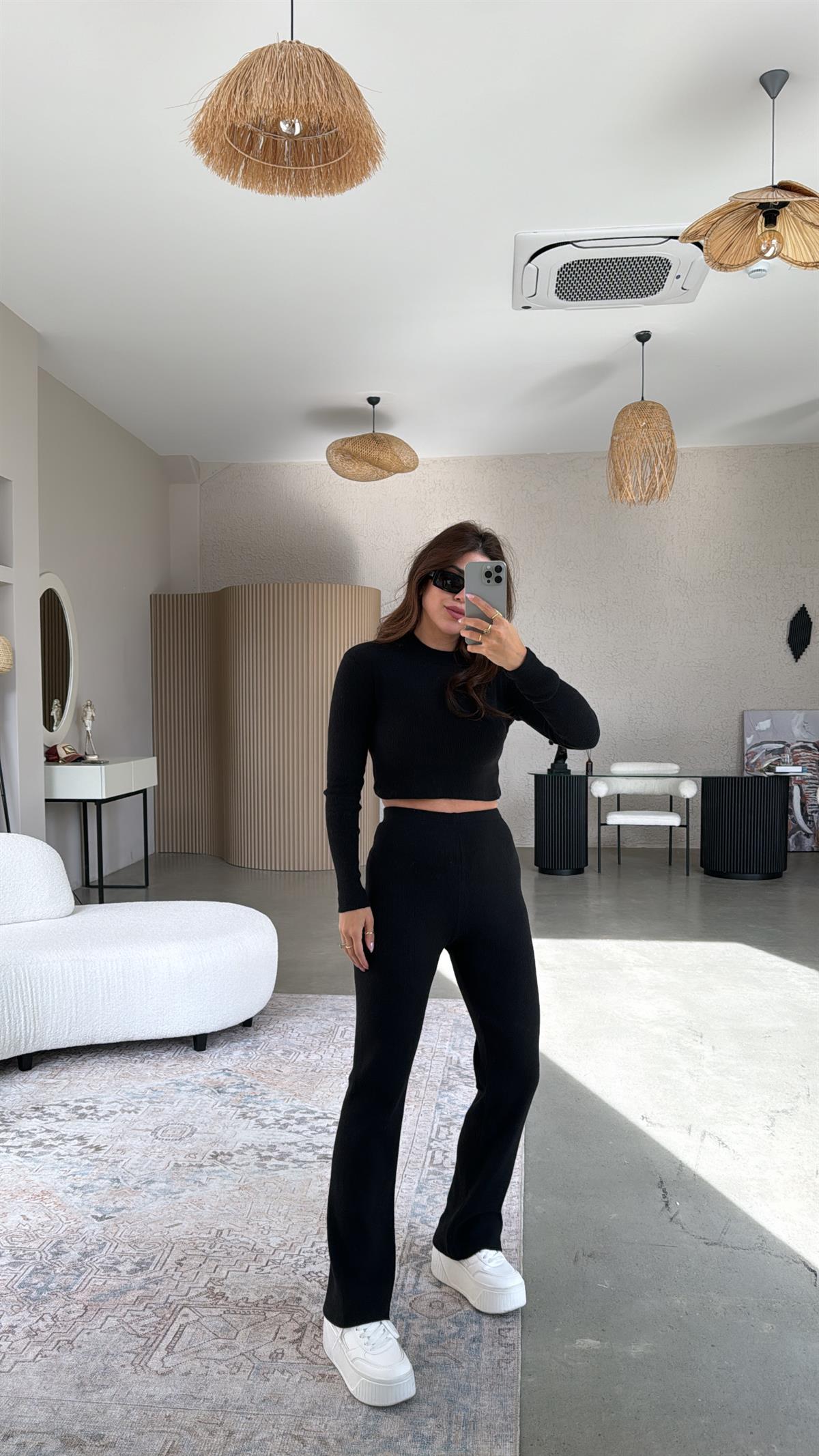 Siyah Yün Karışımlı Ev Takım