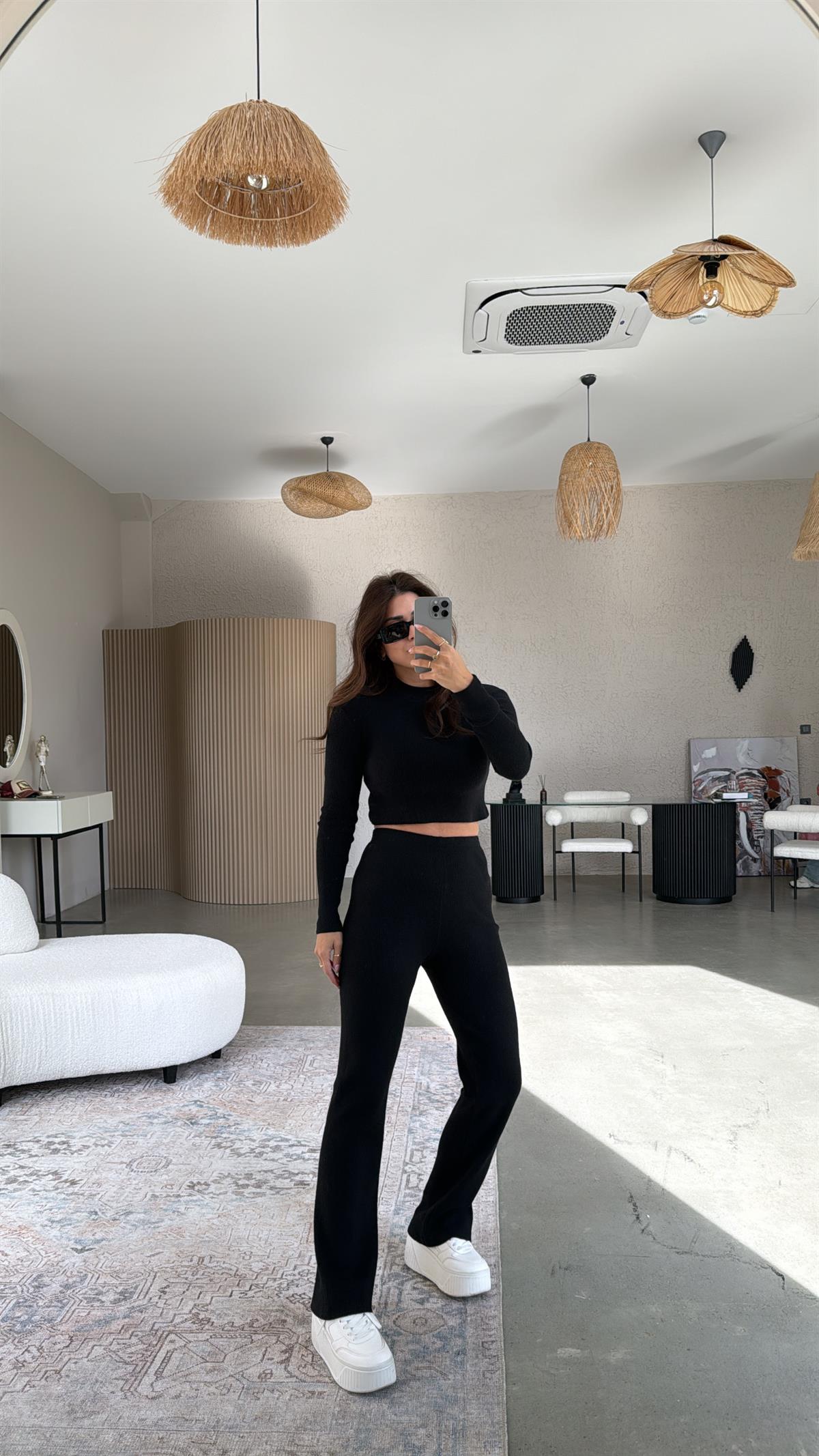 Siyah Yün Karışımlı Ev Takım