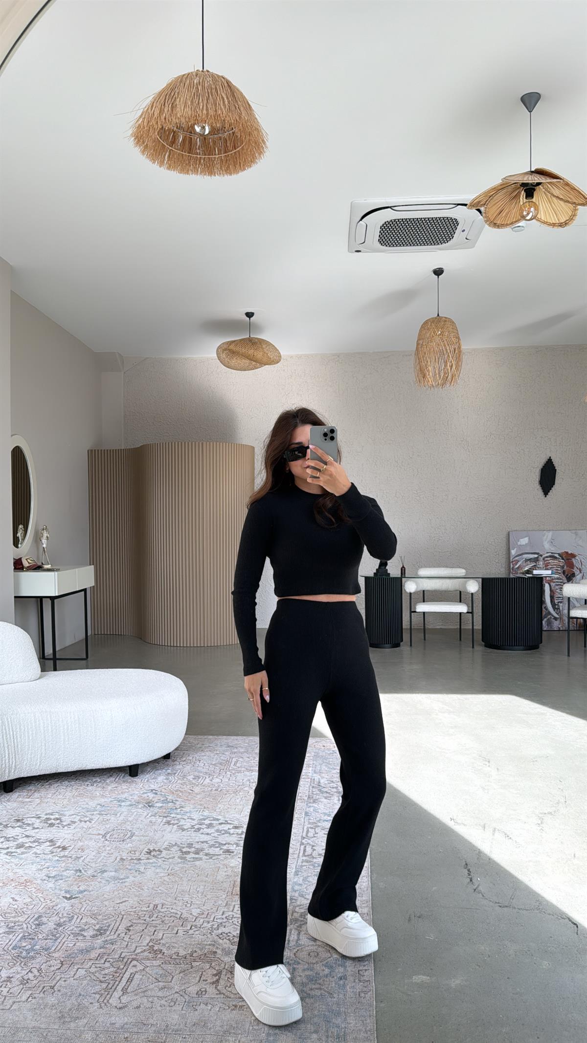 Siyah Yün Karışımlı Ev Takım