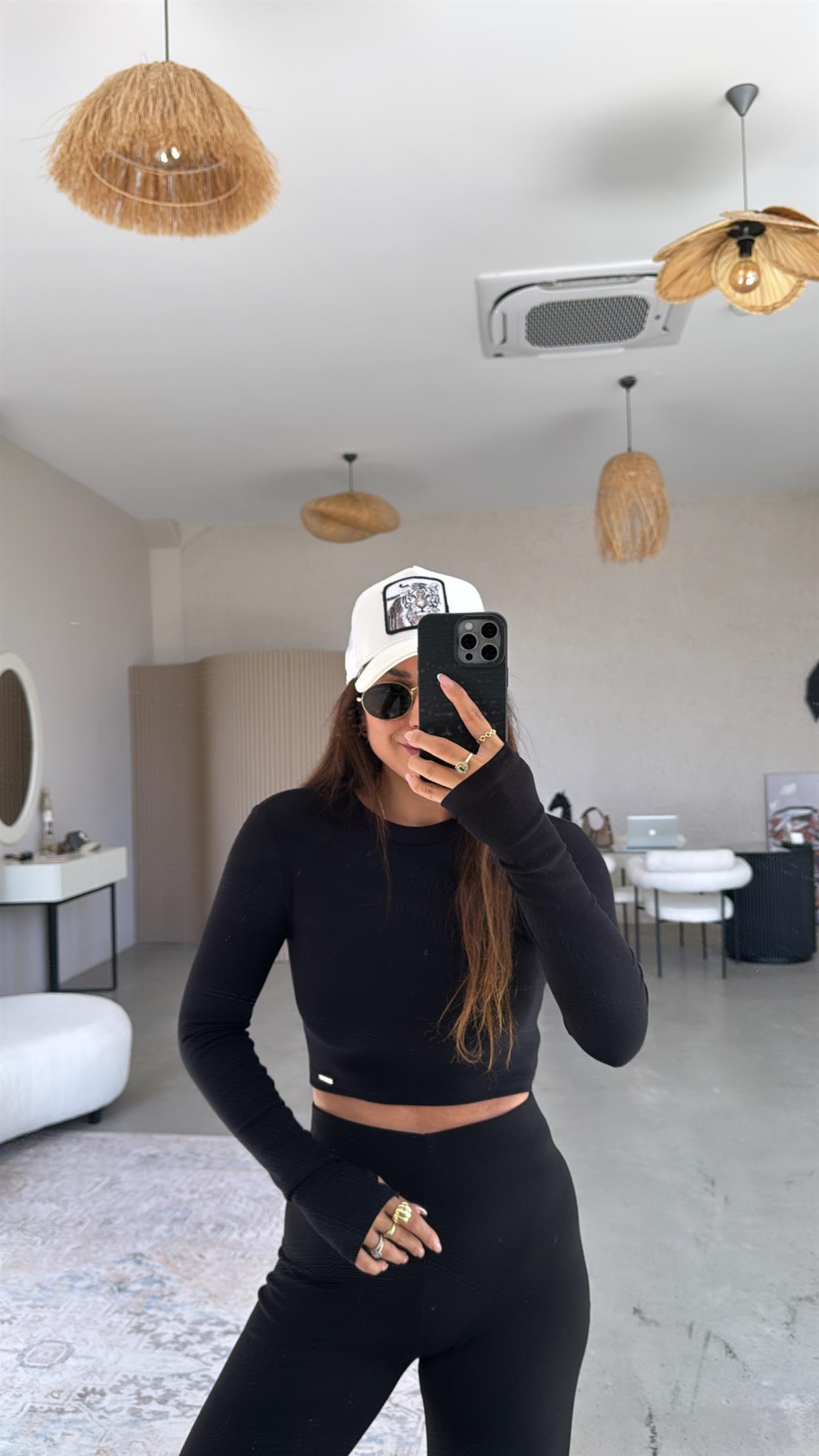 Siyah Crop Parmak Geçme Body