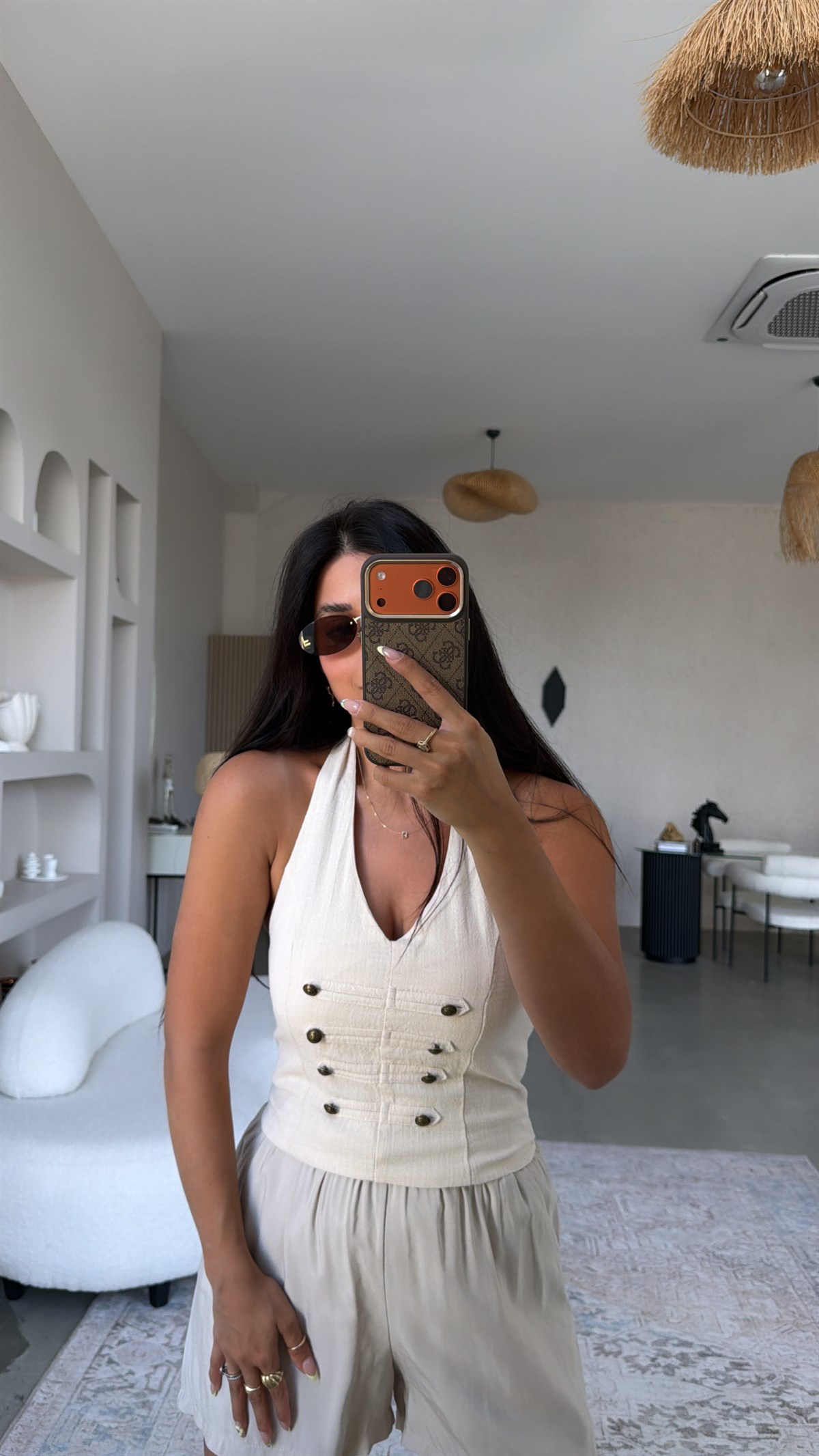 Taş Rengi Eskitme Düğmeli Sırtı Gipeli Keten Bluz