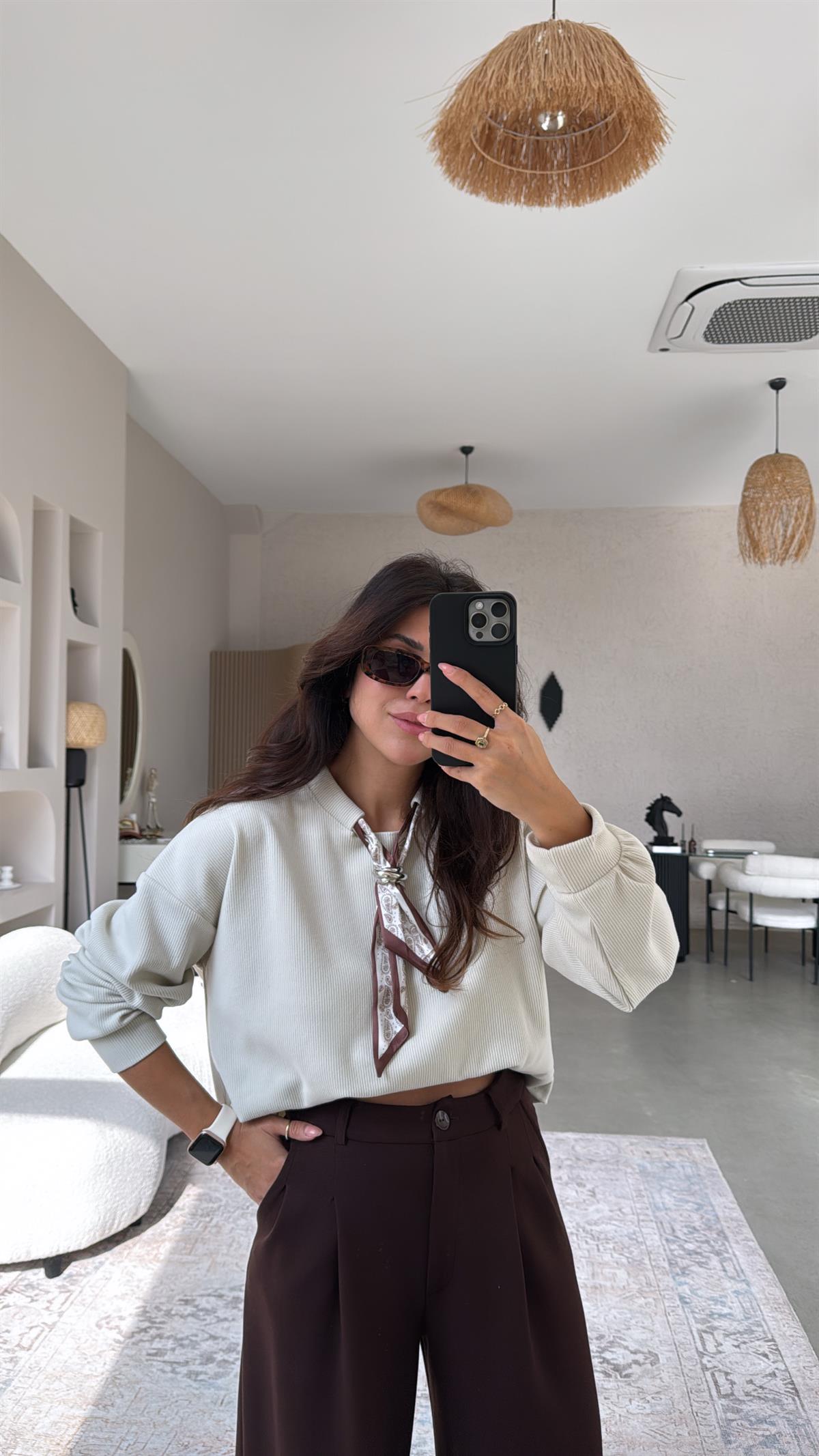 Taş Rengi Kaşkorse Fularlı Sweatshirt