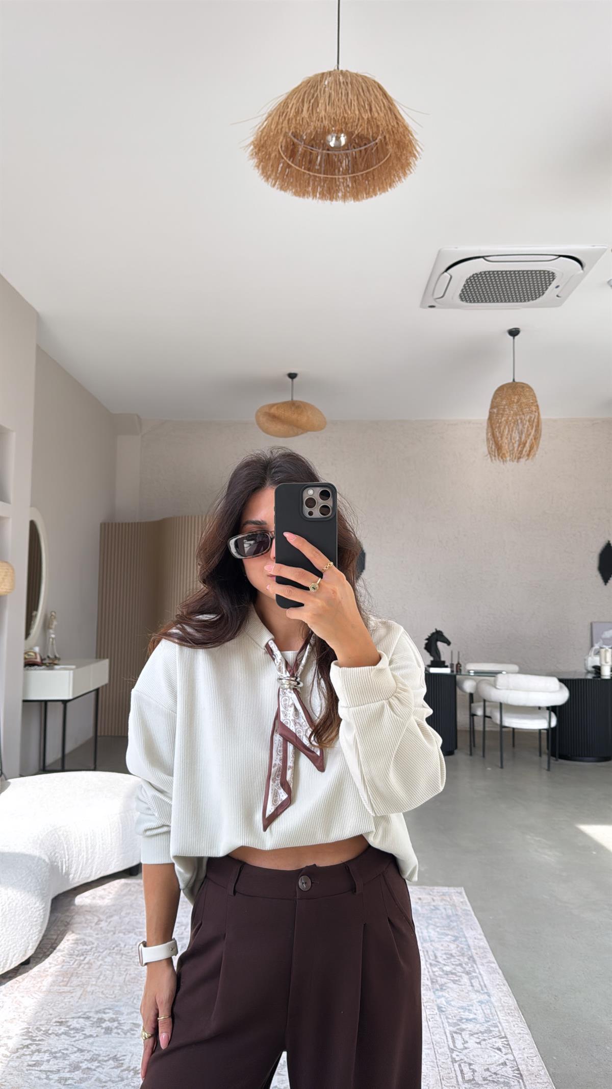 Taş Rengi Kaşkorse Fularlı Sweatshirt