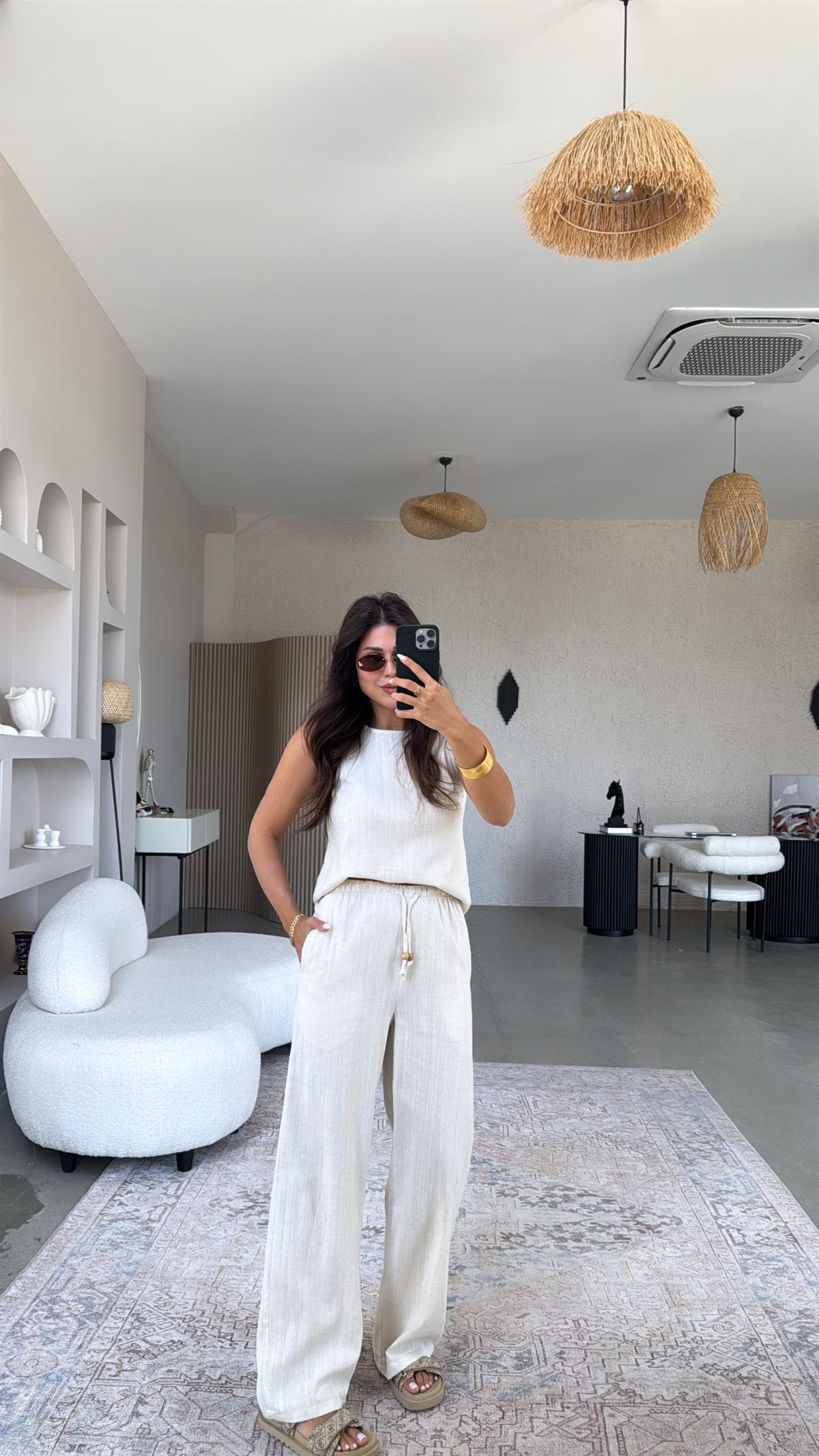Taş Rengi Keten Boncuk Detaylı Pantolon Bluz Takım