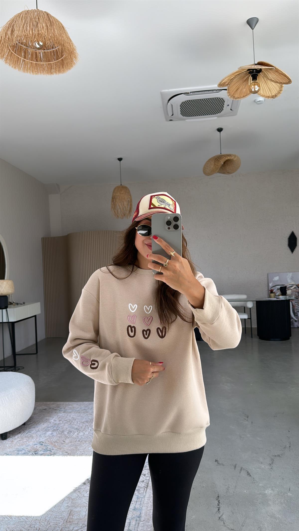 Vizon Kalp Nakışlı Şardonlu Sweatshirt
