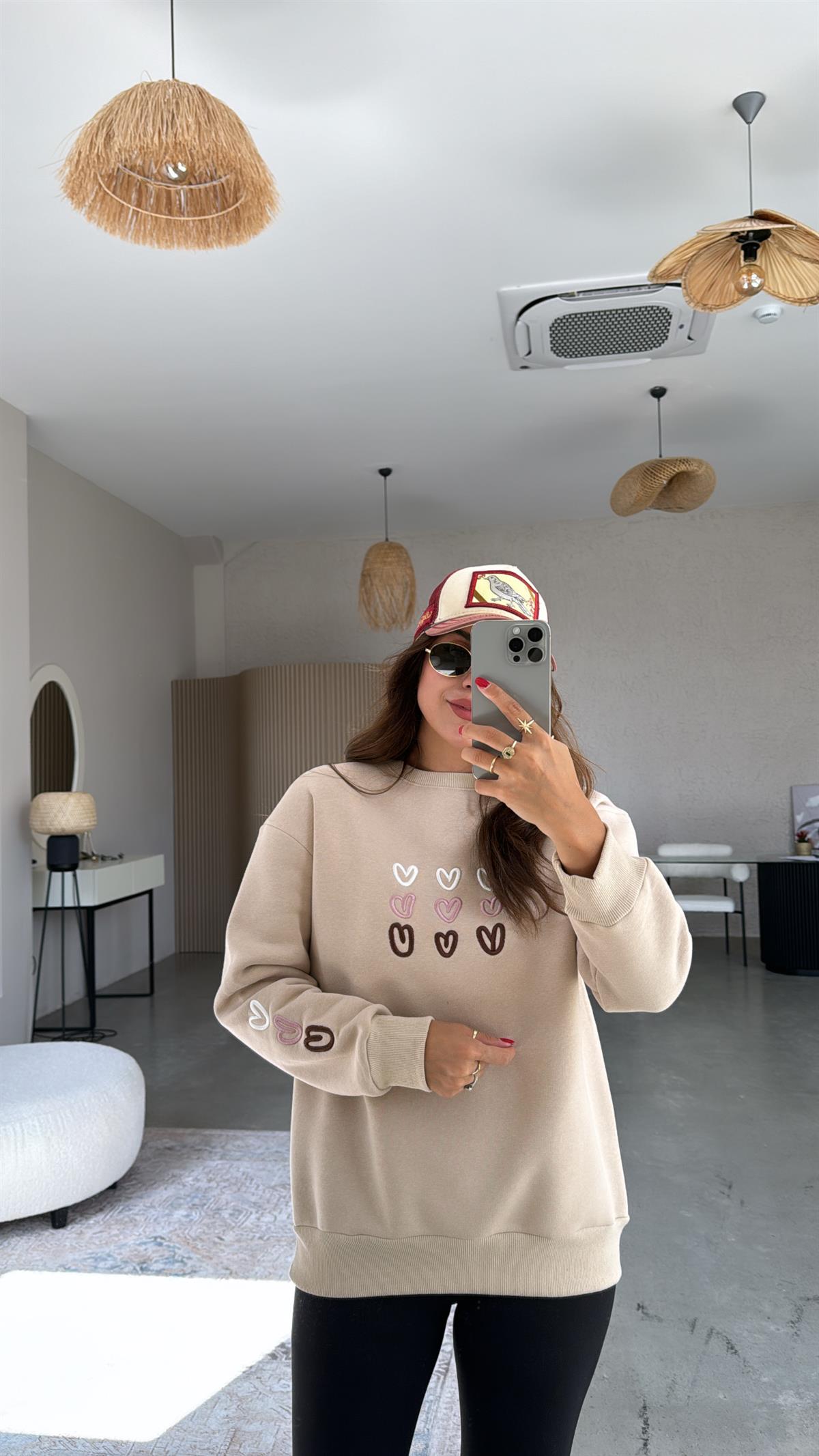 Vizon Kalp Nakışlı Şardonlu Sweatshirt