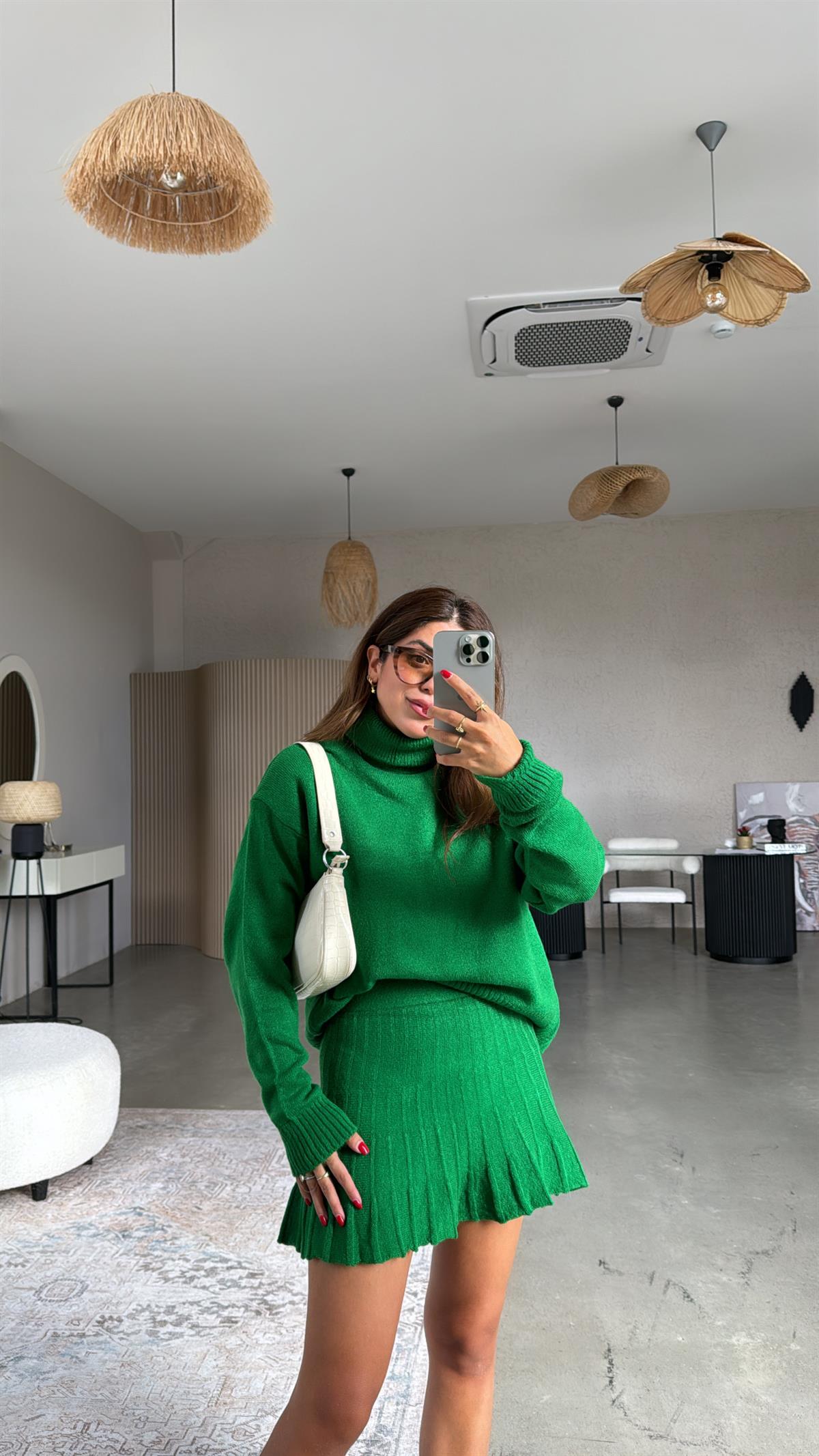 Yeşil Boğazlı Etekli Triko Takım