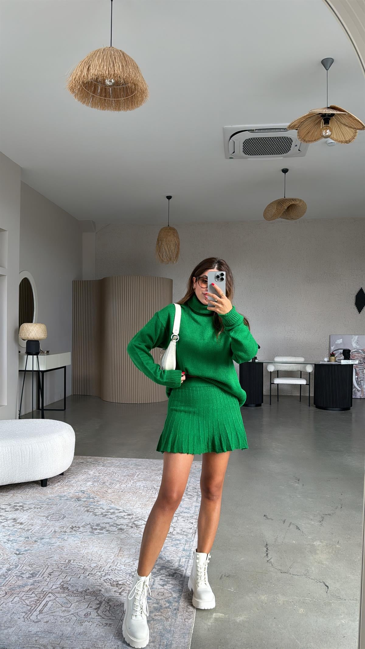 Yeşil Boğazlı Etekli Triko Takım