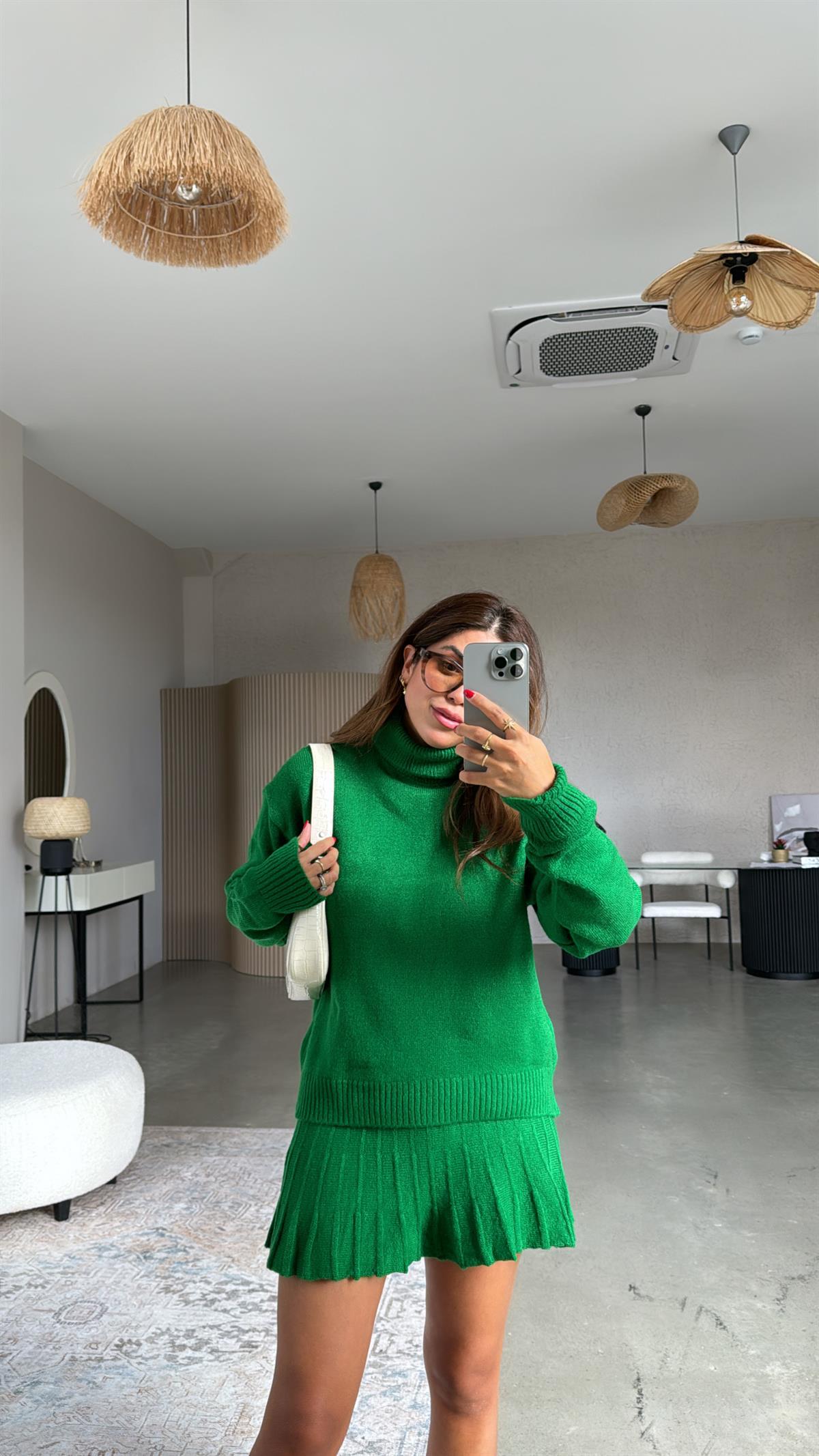 Yeşil Boğazlı Etekli Triko Takım