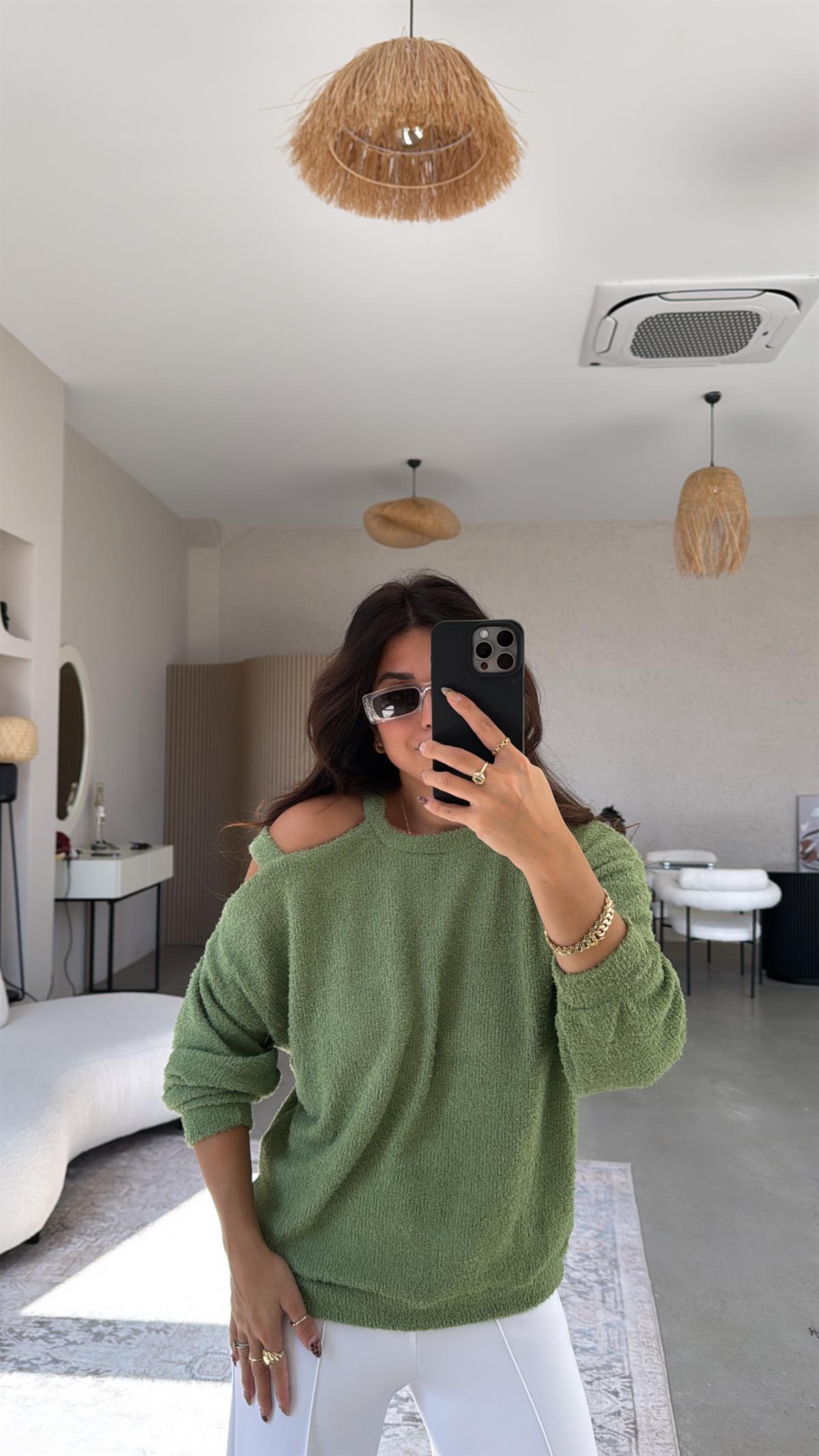 Yeşil Dokulu Omuz Detaylı Triko