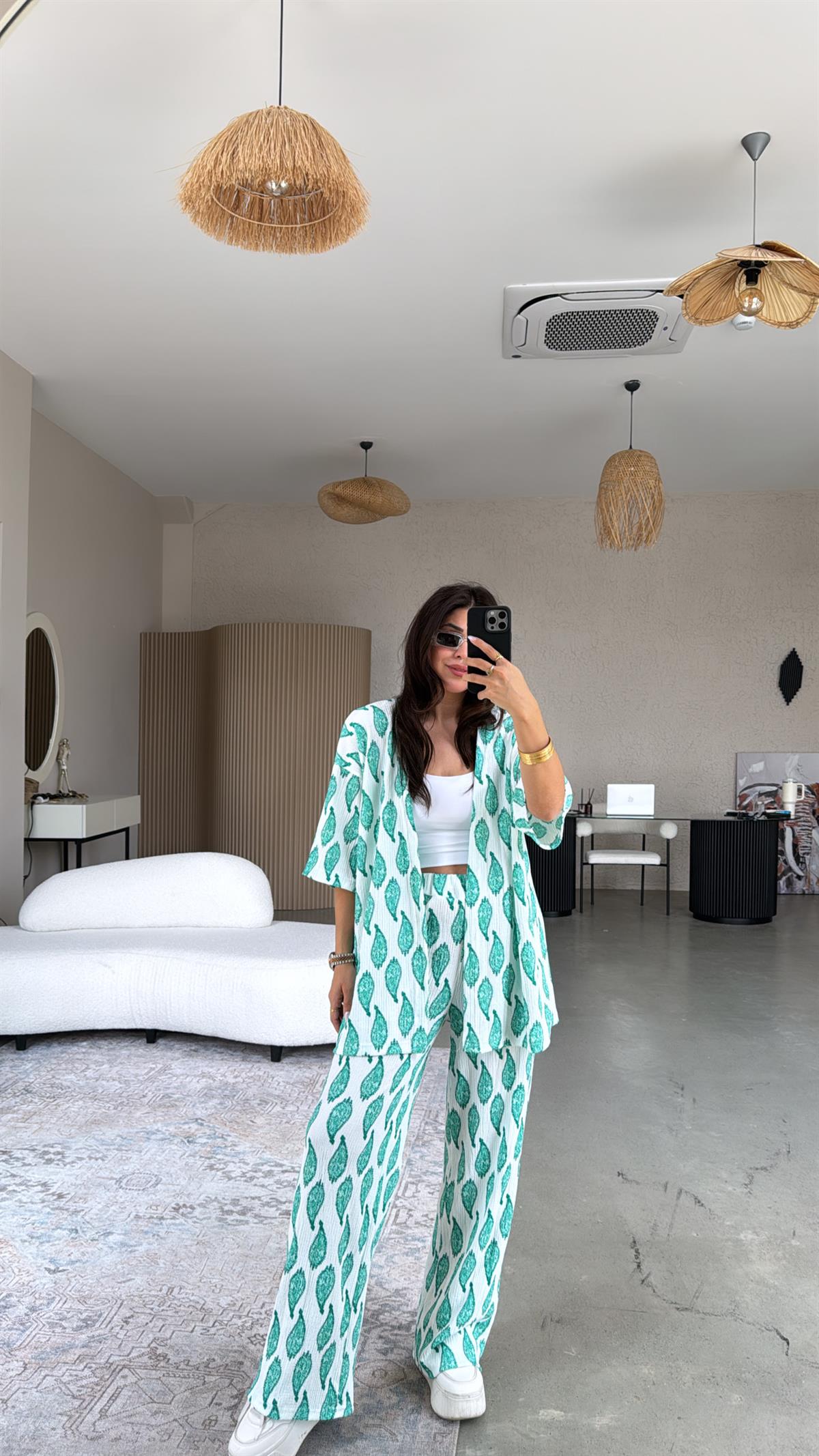 Yeşil Etnik Desenli Bürümcük Ceketli Takım