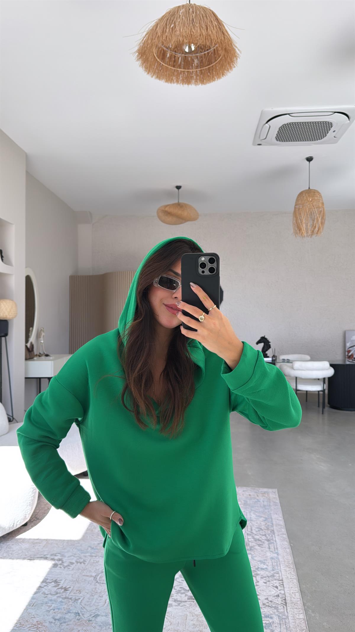 Yeşil Kapüşonlu Pens Detaylı Takım