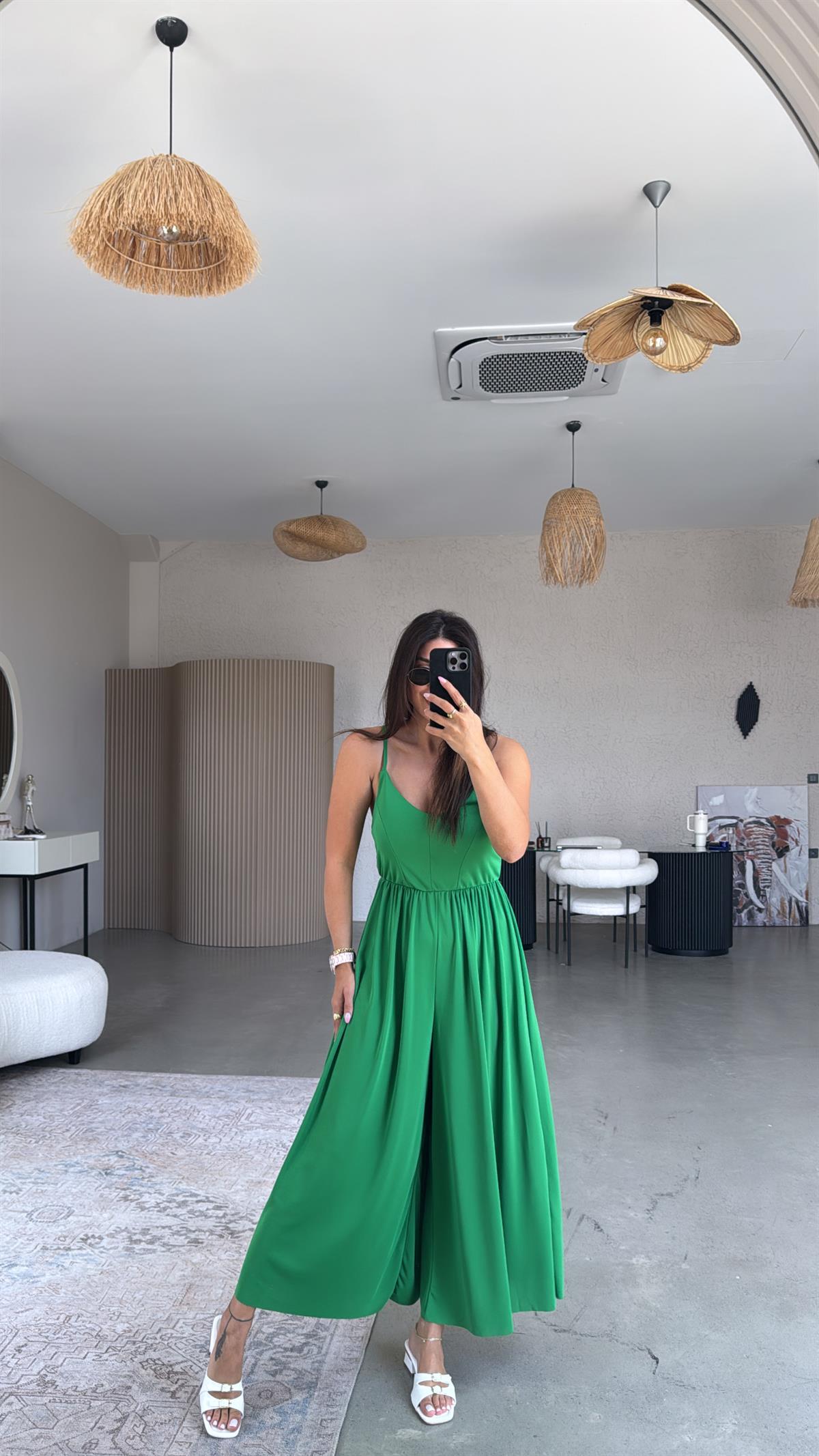 Yeşil Sırtı Çapraz Askılı Buzzy Tulum