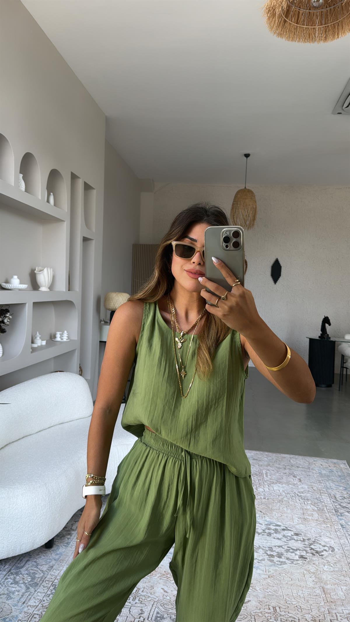 Yeşil Dökümlü Tiril Kumaş Takım