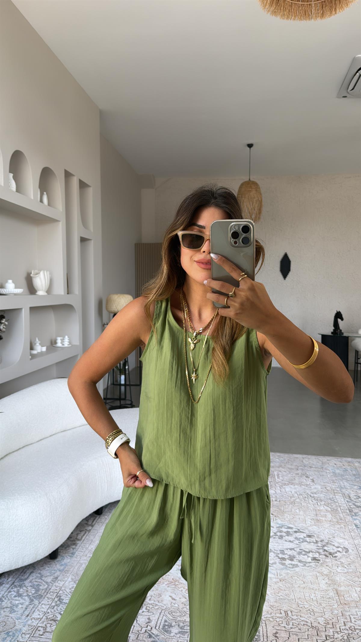 Yeşil Dökümlü Tiril Kumaş Takım