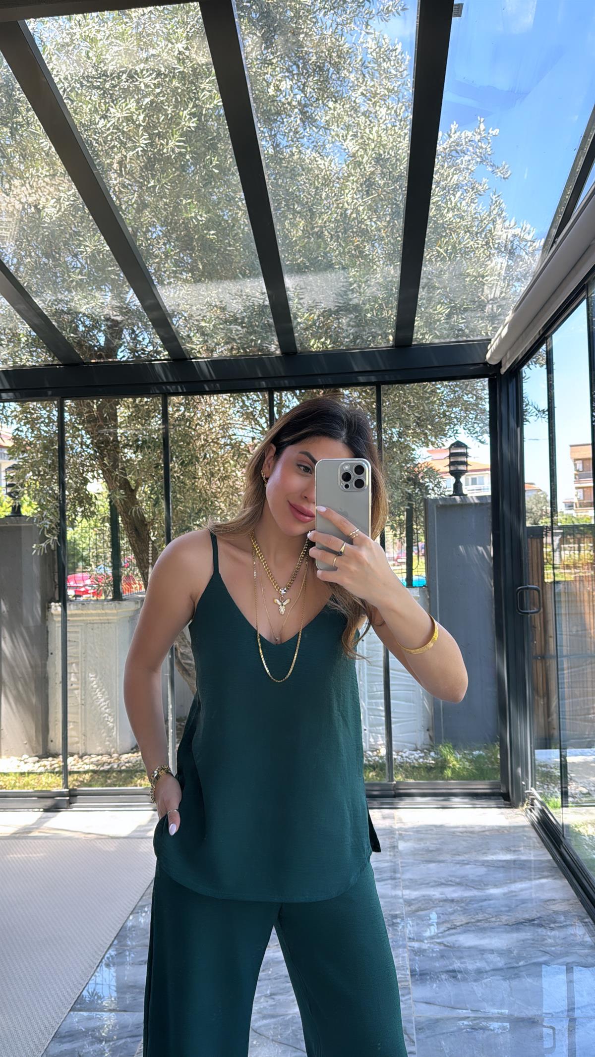 Zümrüt Yeşil Askılı Tiril Takım