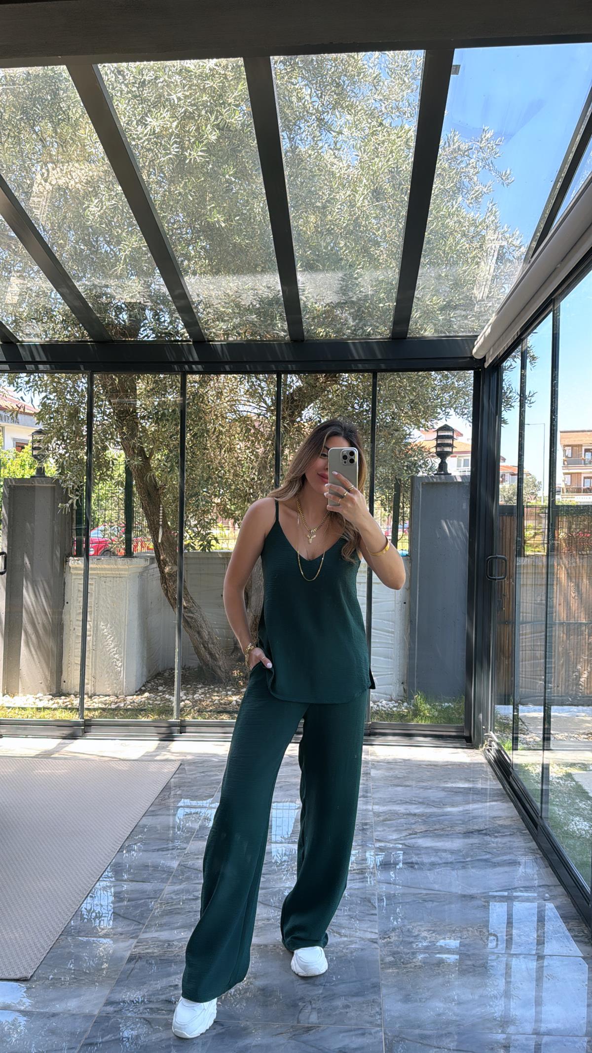 Zümrüt Yeşil Askılı Tiril Takım