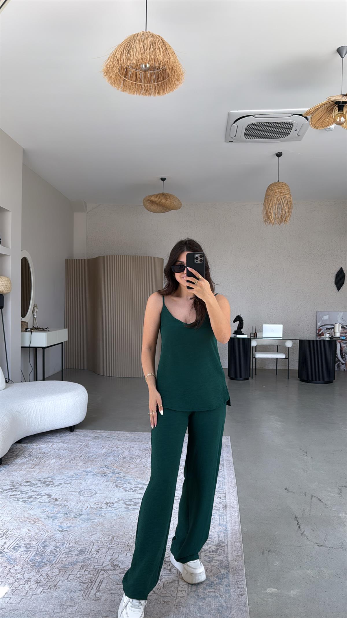 Zümrüt Yeşili İp Askılı Basic Tiril Takım