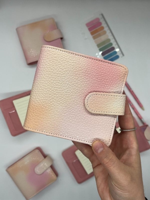  Mini Boy Pembe Krem Tonları Mıknatıslı PU Deri Kapaklı Sürdürülebilir Ajanda/ Planner/ Binder Defter 80 Yaprak (Çizgili, Değiştirilebilir Sayfa)