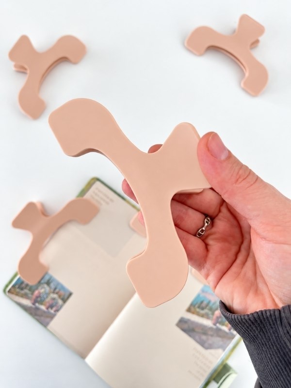 Açık Pembe Çok Fonksiyonlu Kitap ve Defter Klipsi / Sayfa Tutucu / Journal ve Scrapbook Yardımcısı / Somon Rengi