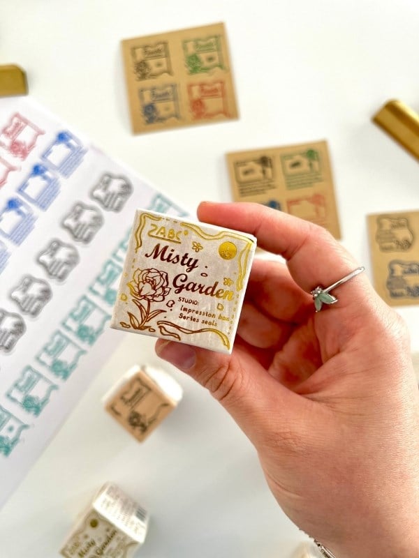 Misty Garden 3 Farklı Vintage Çiçek ve Etiket Temalı Ahşap Küp Mühür/Kaşe/Stamp/Seal