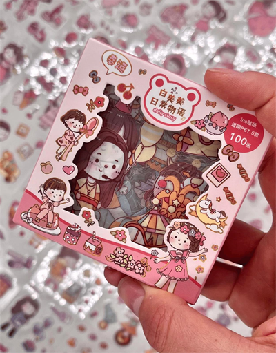 Çilek Kız ve Nefis Tatlılar 100 Yaprak 500 Adet Pembe Mini Kutu Şeffaf Pet Sticker Seti / Etiket/ Çıkartma/ Su Geçirmez