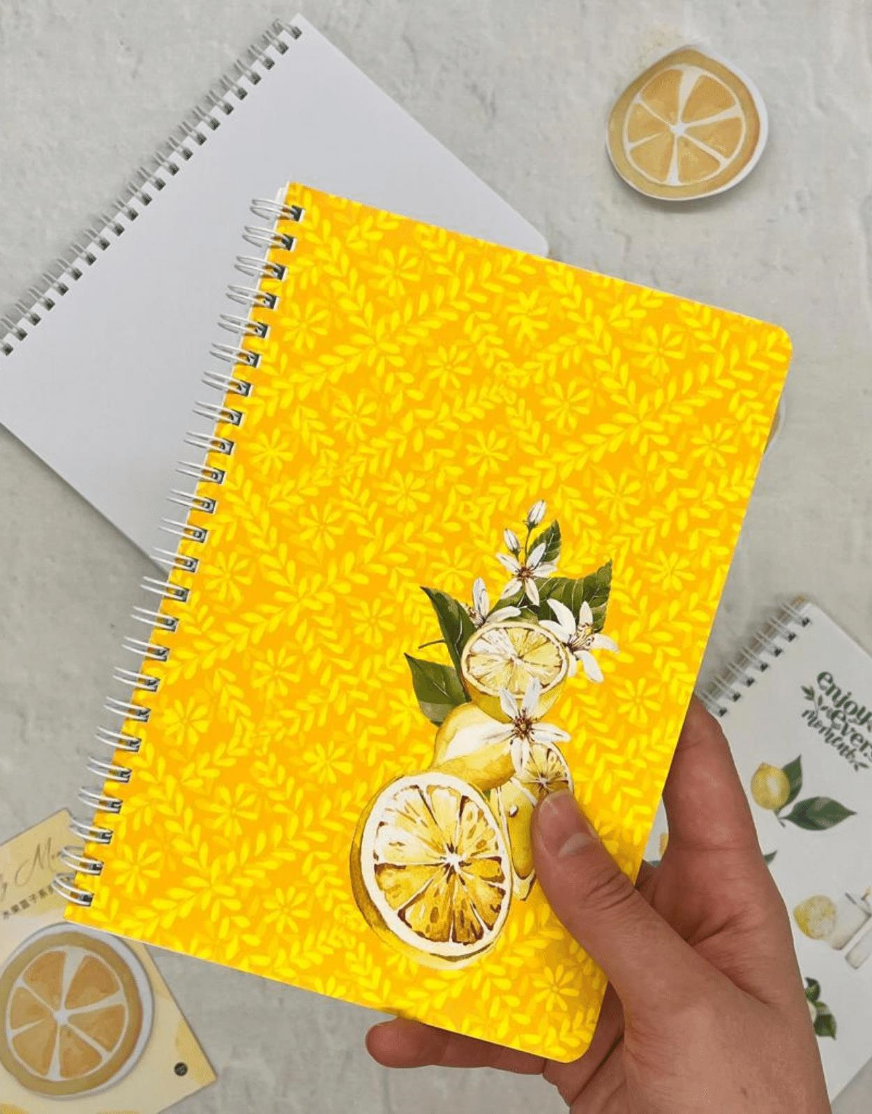 Çizgisiz Limon Çiçekli Spiralli Defter Tek Yaprak Stickerlı