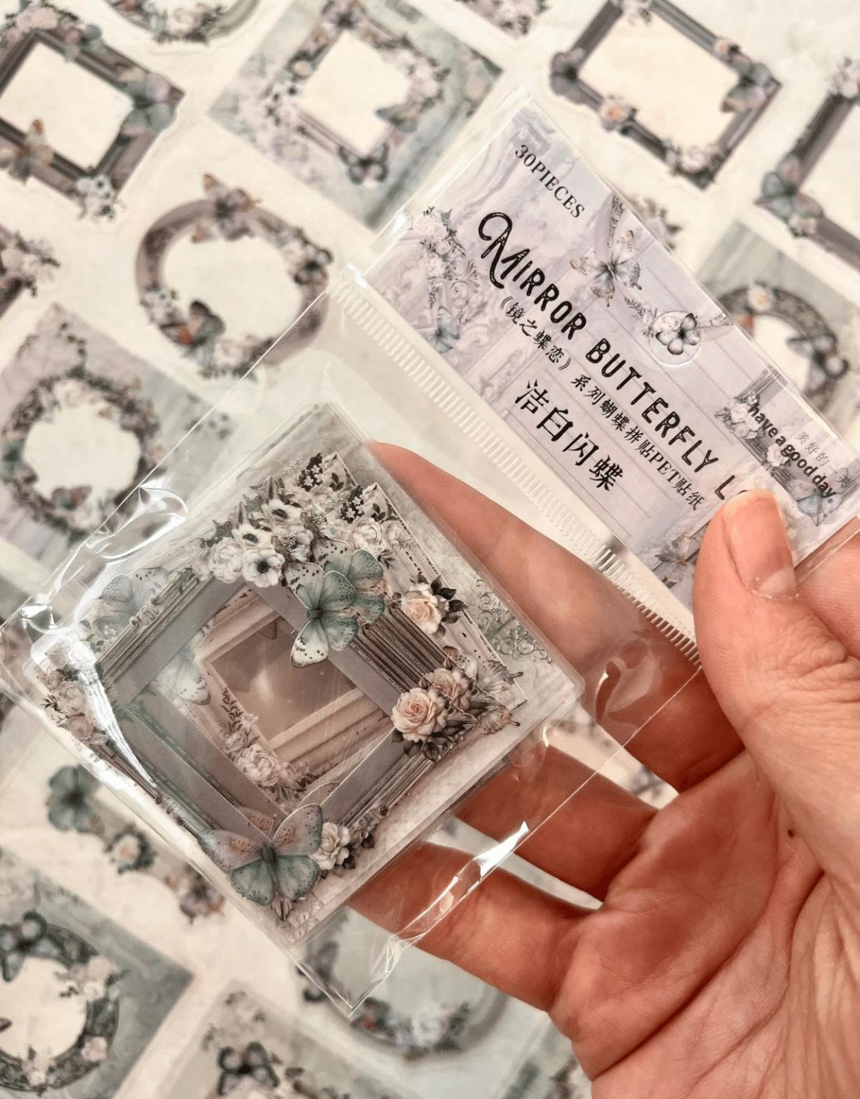 Mırror Butterfly Love Serisi Beyaz Renk Çiçek ve Kelebek Desenli Çerçeve 30 Adet Şeffaf Pet Sticker