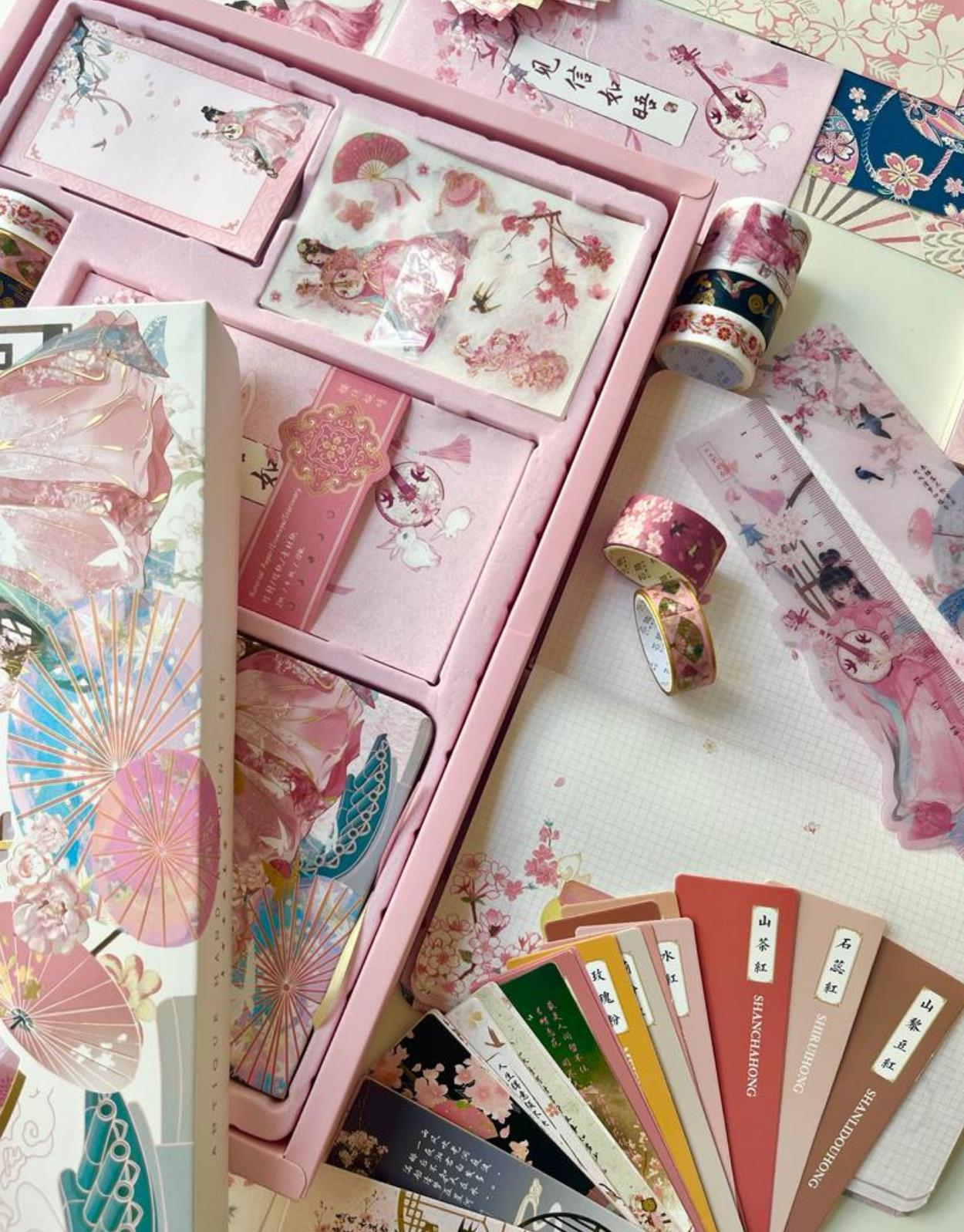 Uzak Doğu Temalı Sakura Çiçekli Pembe Kutu Defter Seti / Notebook