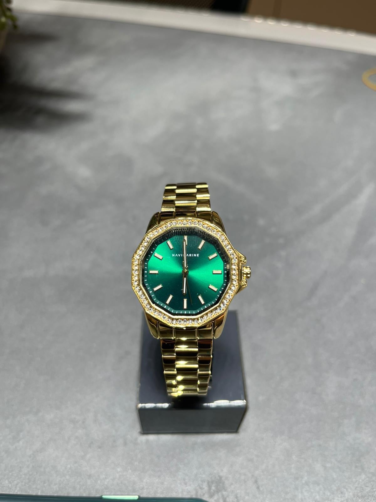 Altın Metal kordonlu saat