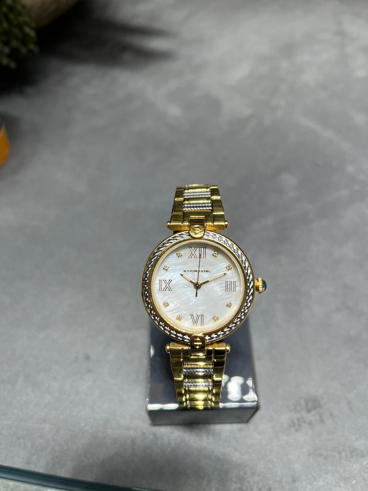 Altın Metal kordonlu saat