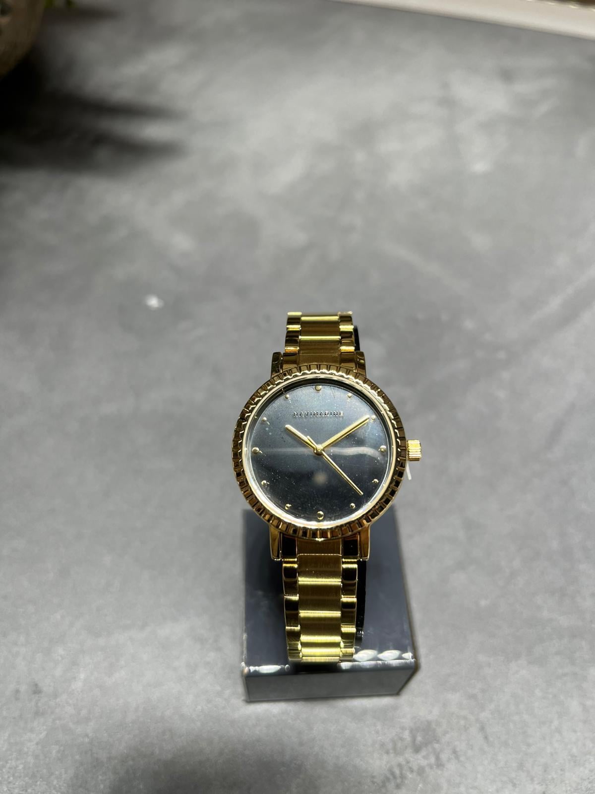 Altın Metal kordonlu saat