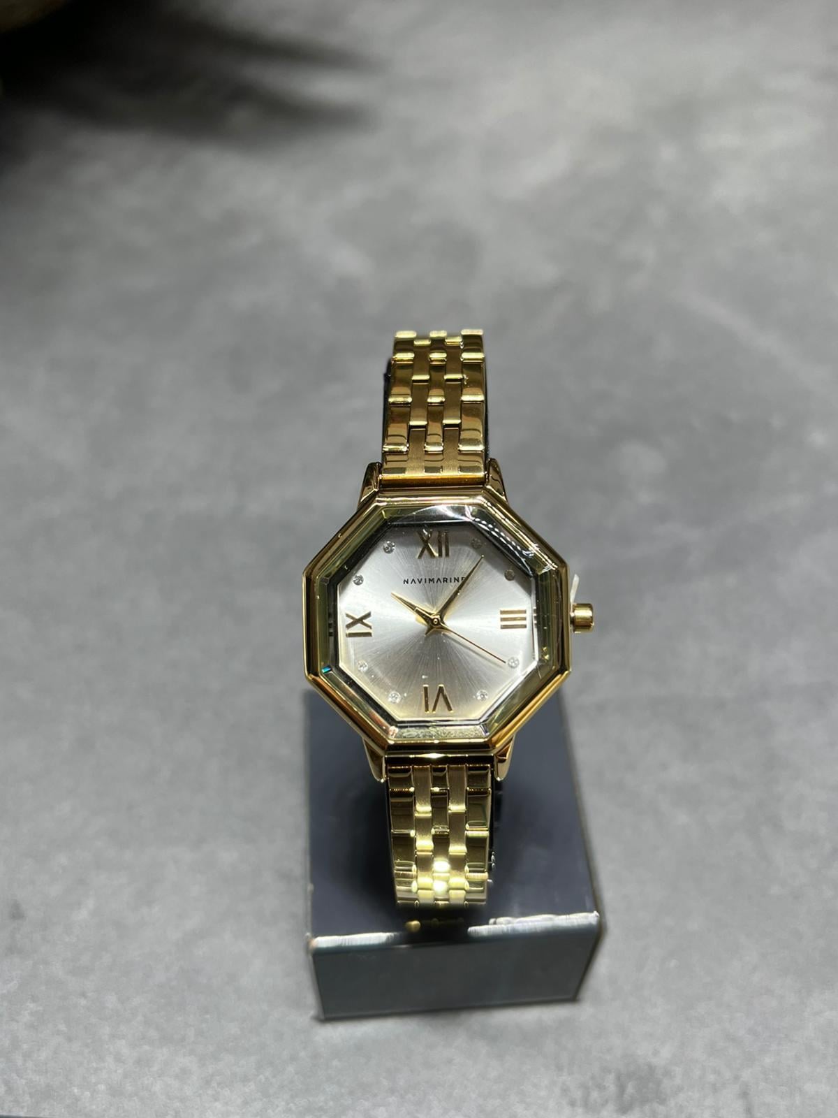 Altın Metal kordonlu saat