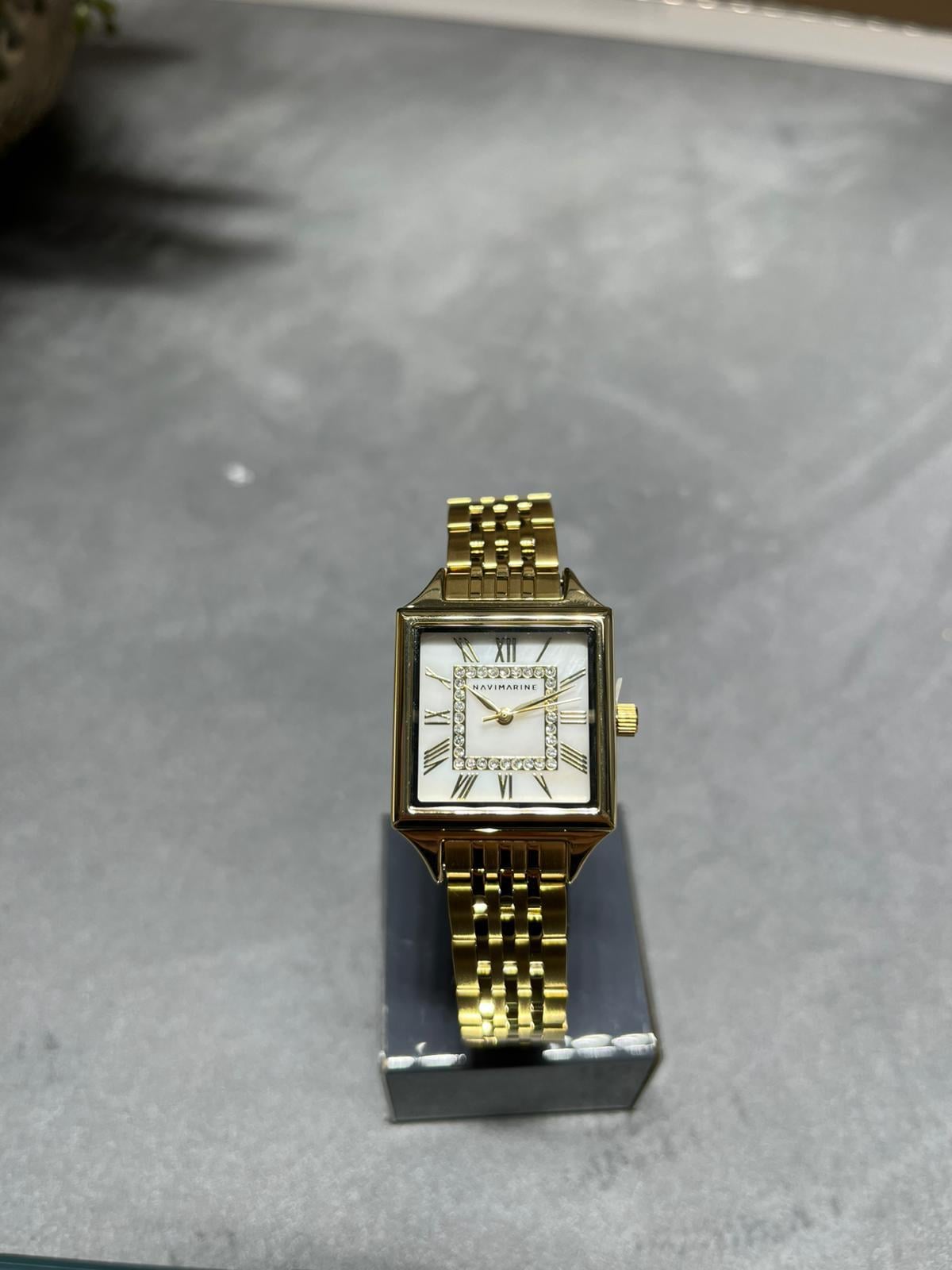 Altın Metal kordonlu saat