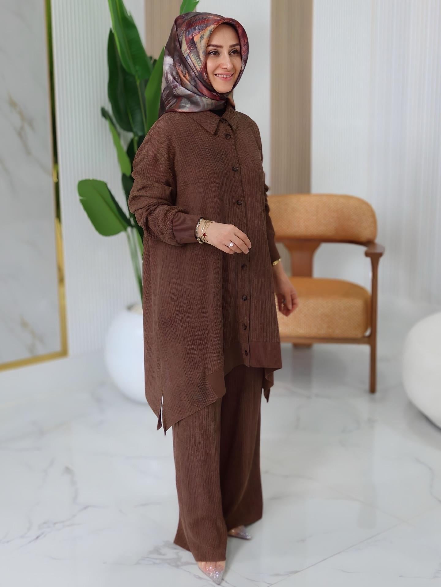 ARMİNE TREND Kolları Ribanalı Gömlek Yakalı Pantolonlu Takım-Kahverengi 24KT652