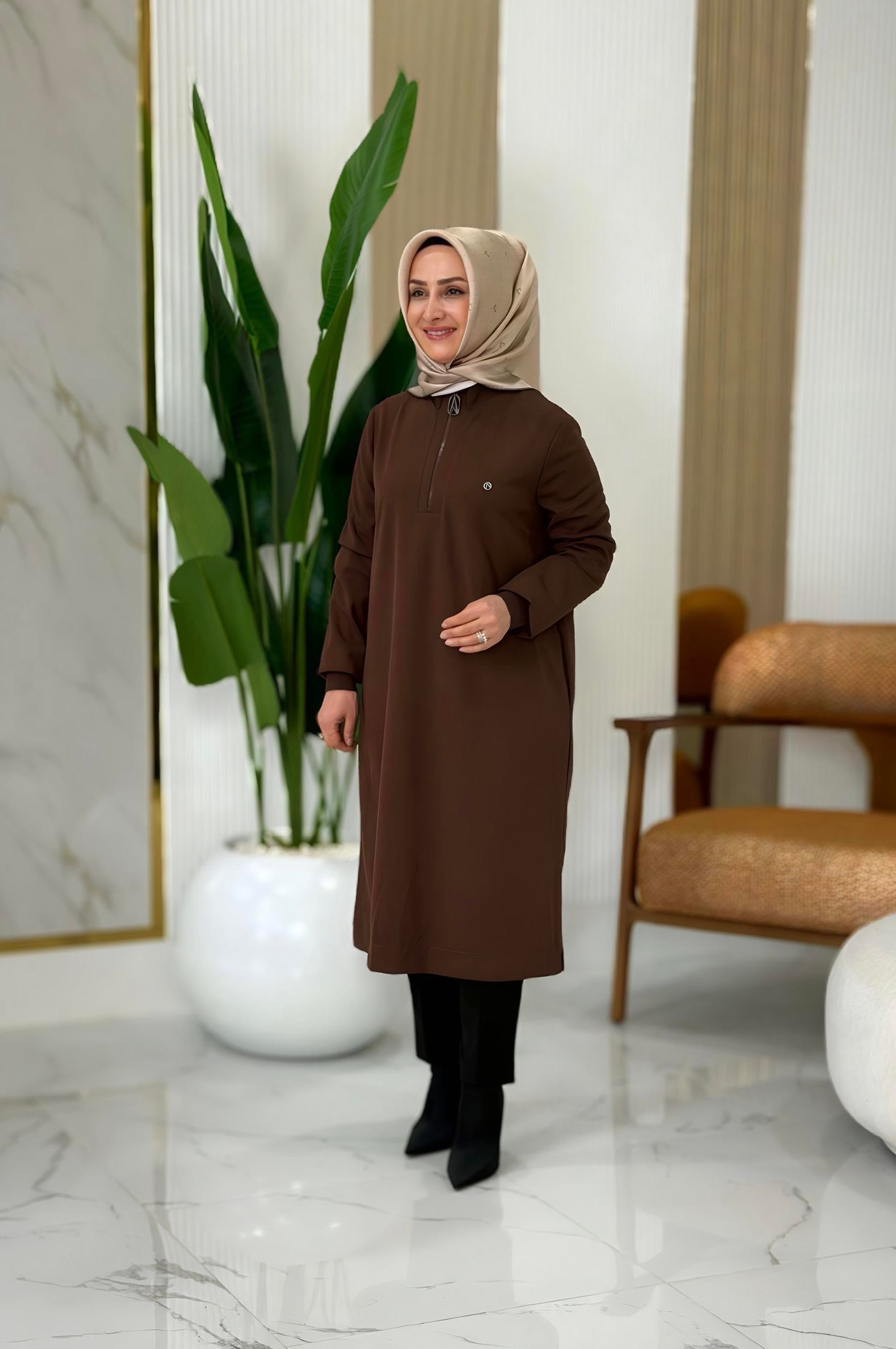 ARMİNE TREND KOLLARI RİBANALI YARIM FERMUARLI TUNİK KAHVERENGİ- 25KT456