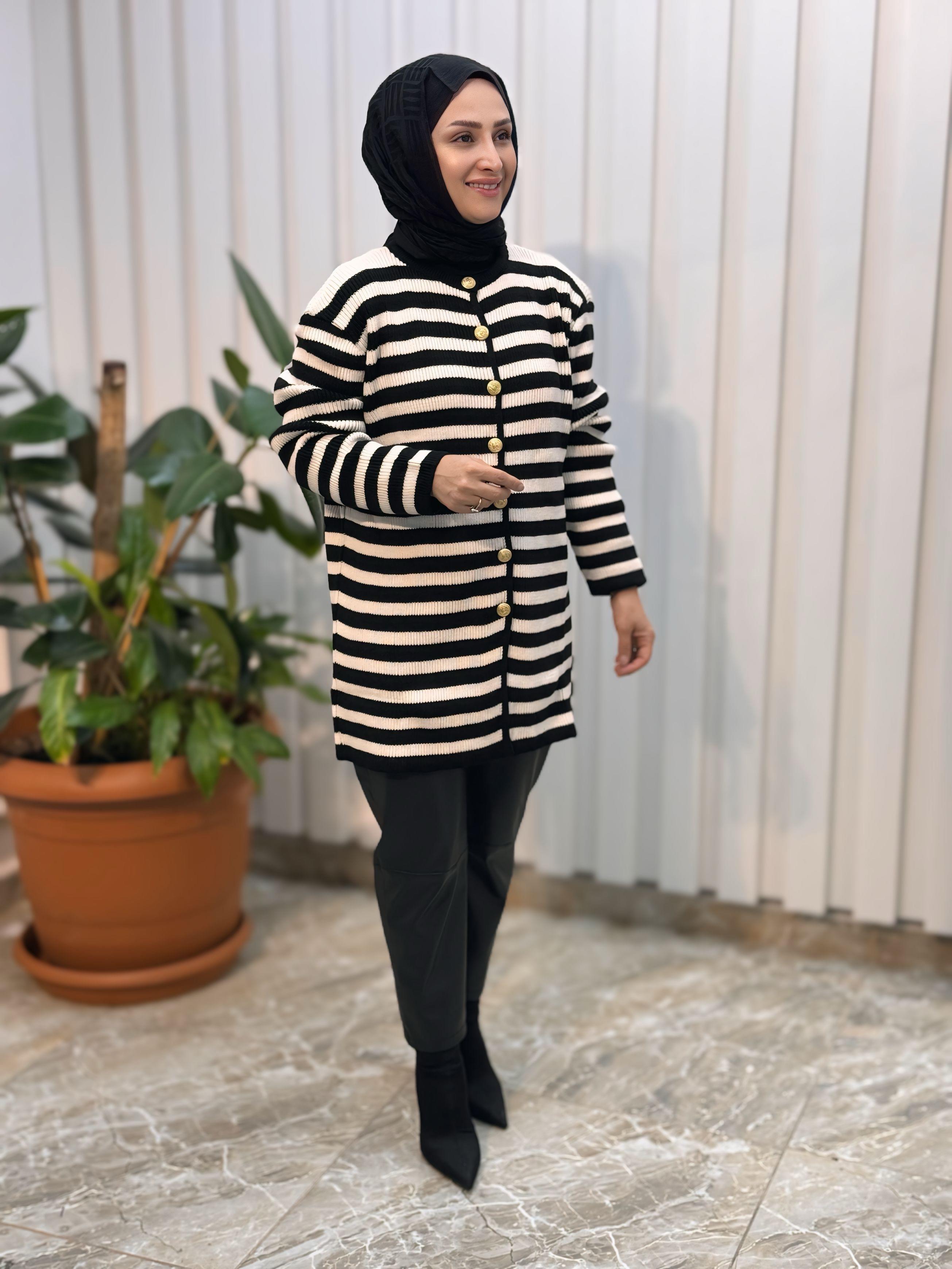 GOLD DÜĞMELİ ÇİZGİLİ UZUN HIRKA