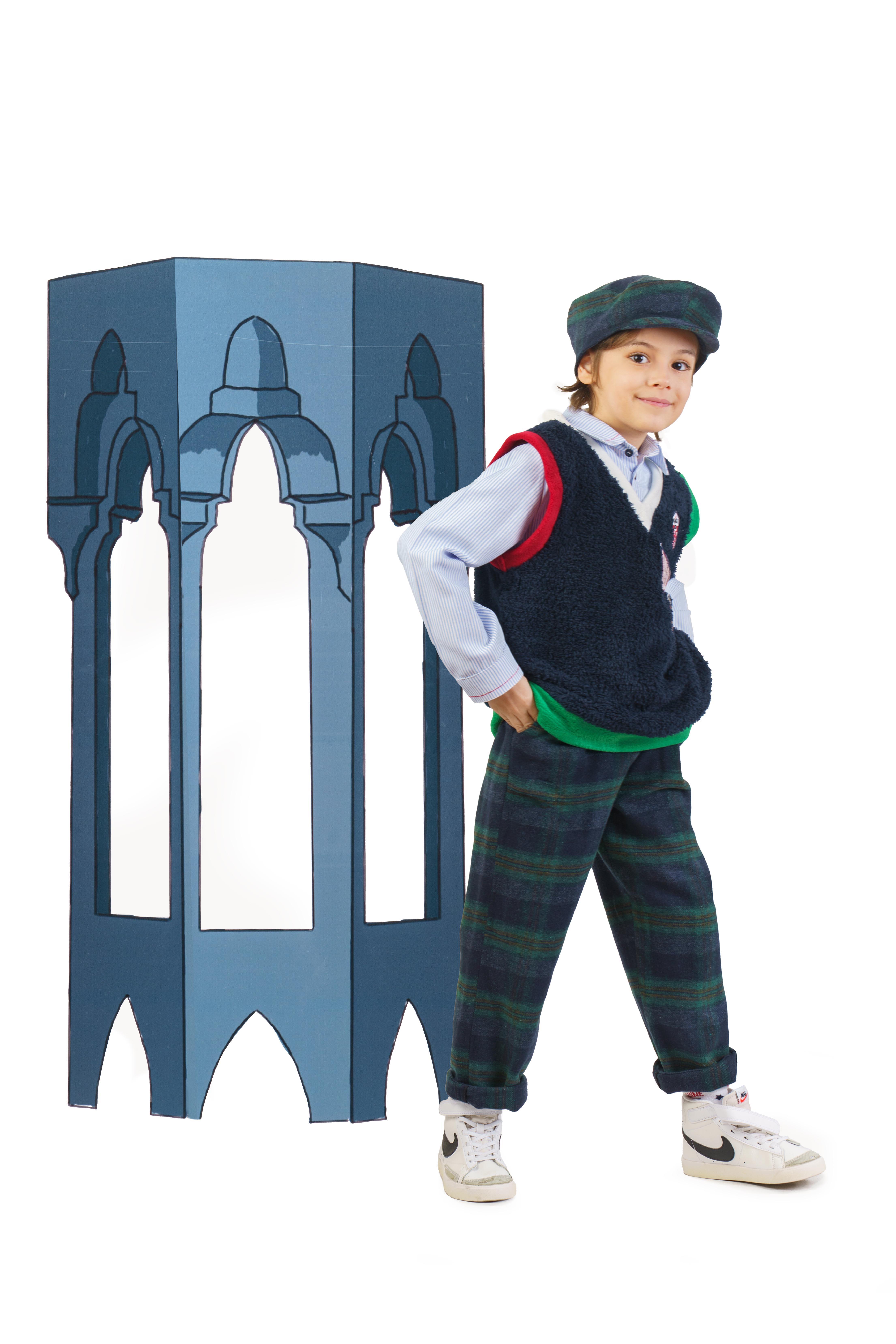 Çizgili Nakış Detaylı Gömlek