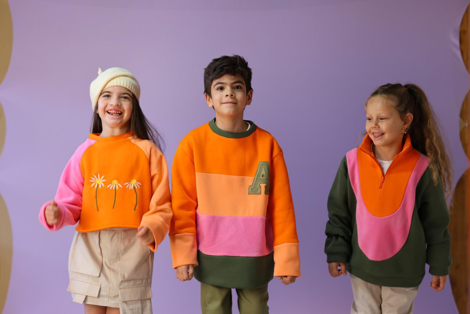 Çok Renkli Haki A Nakışlı Sweat