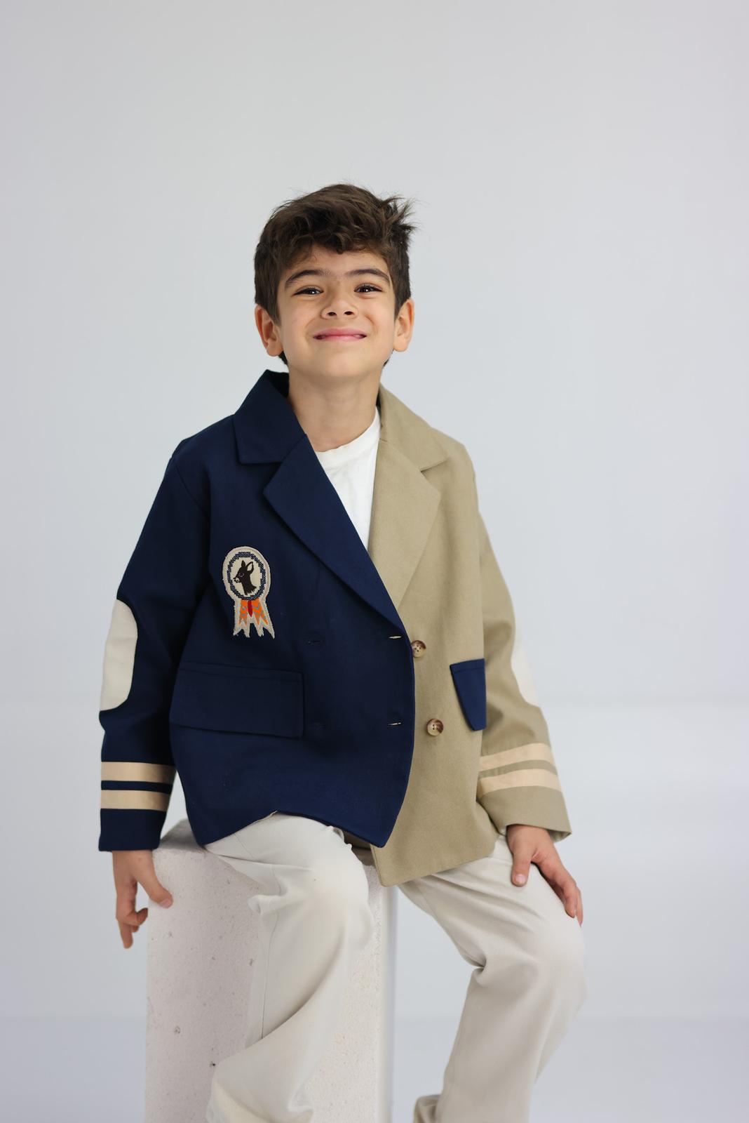 İki Renk Nakışlı Ceket