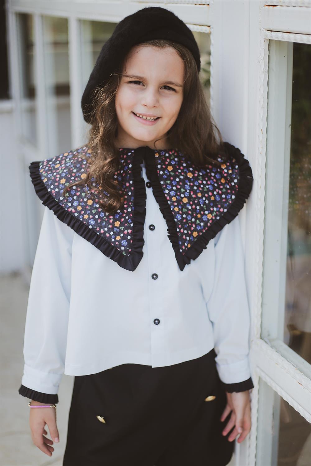 Yaka Detaylı Gömlek