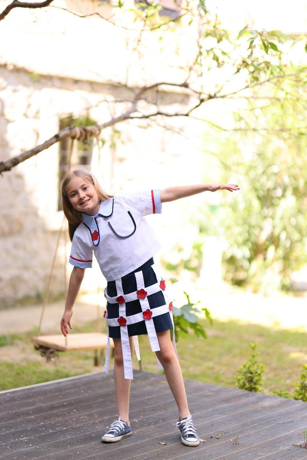 Kafes Detaylı Nakışlı Etek